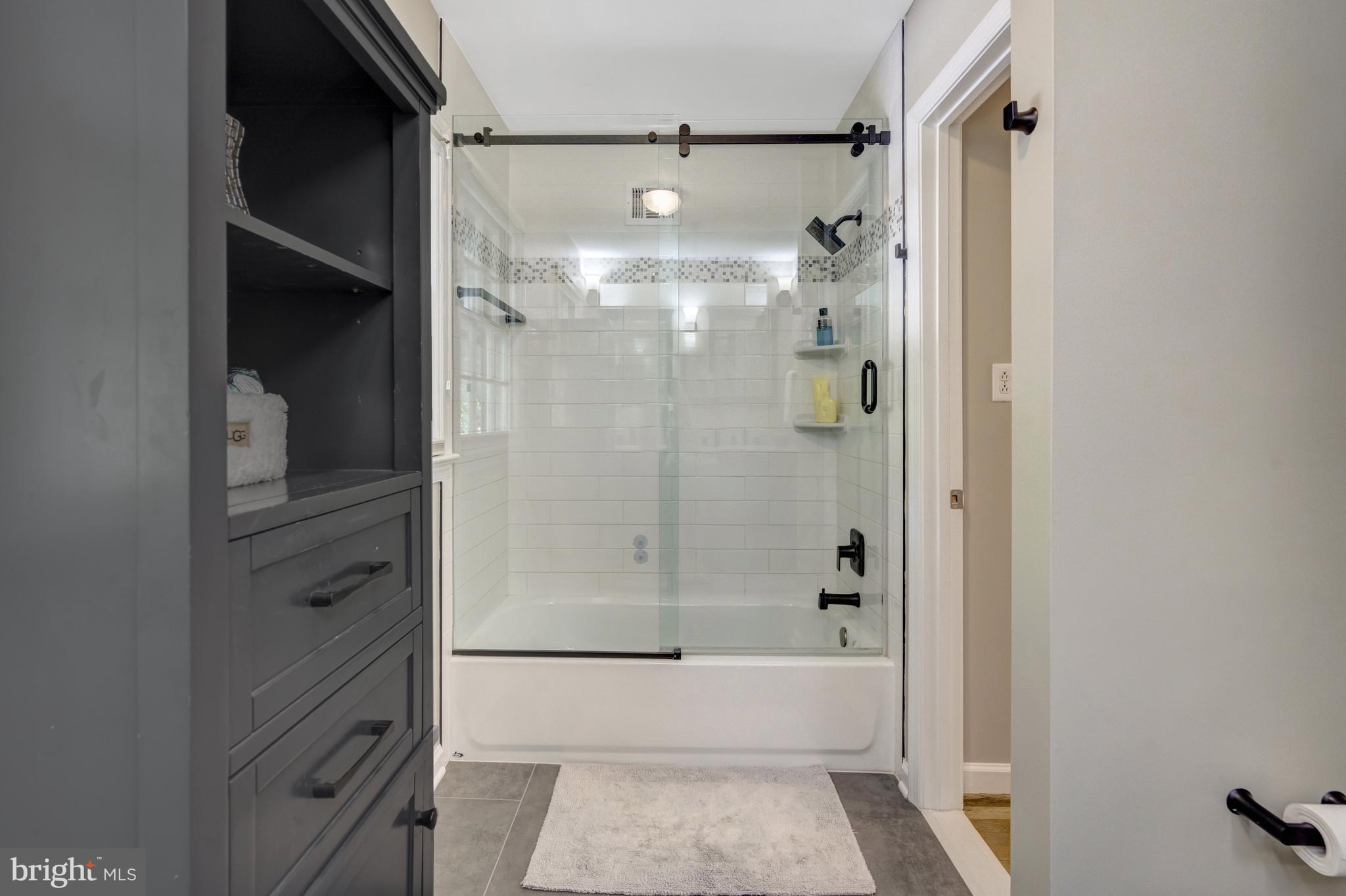 MANTUA HILLS - Residential