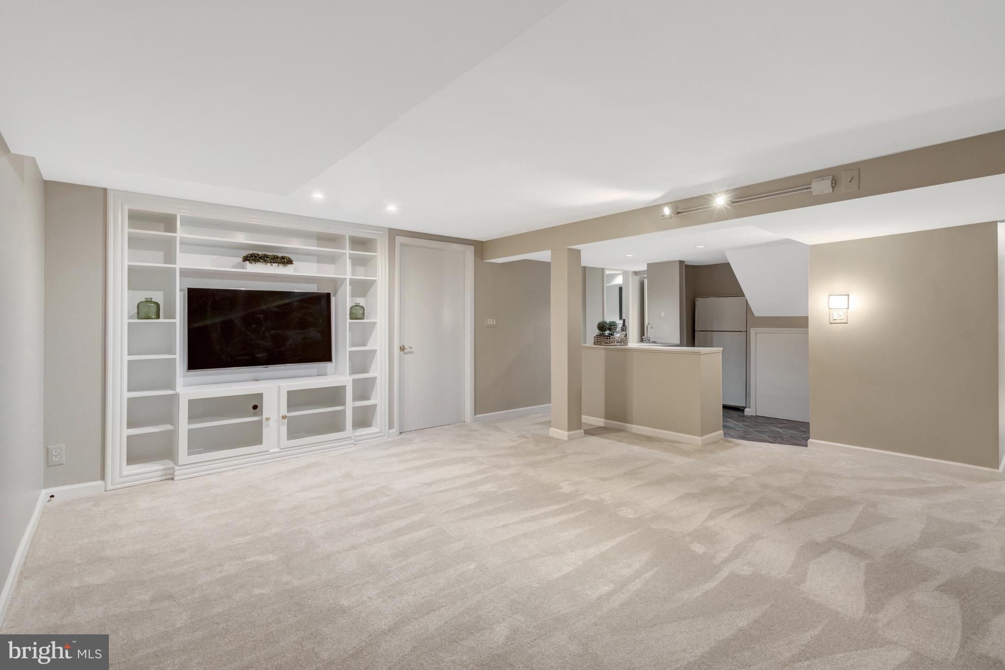 MANTUA HILLS - Residential