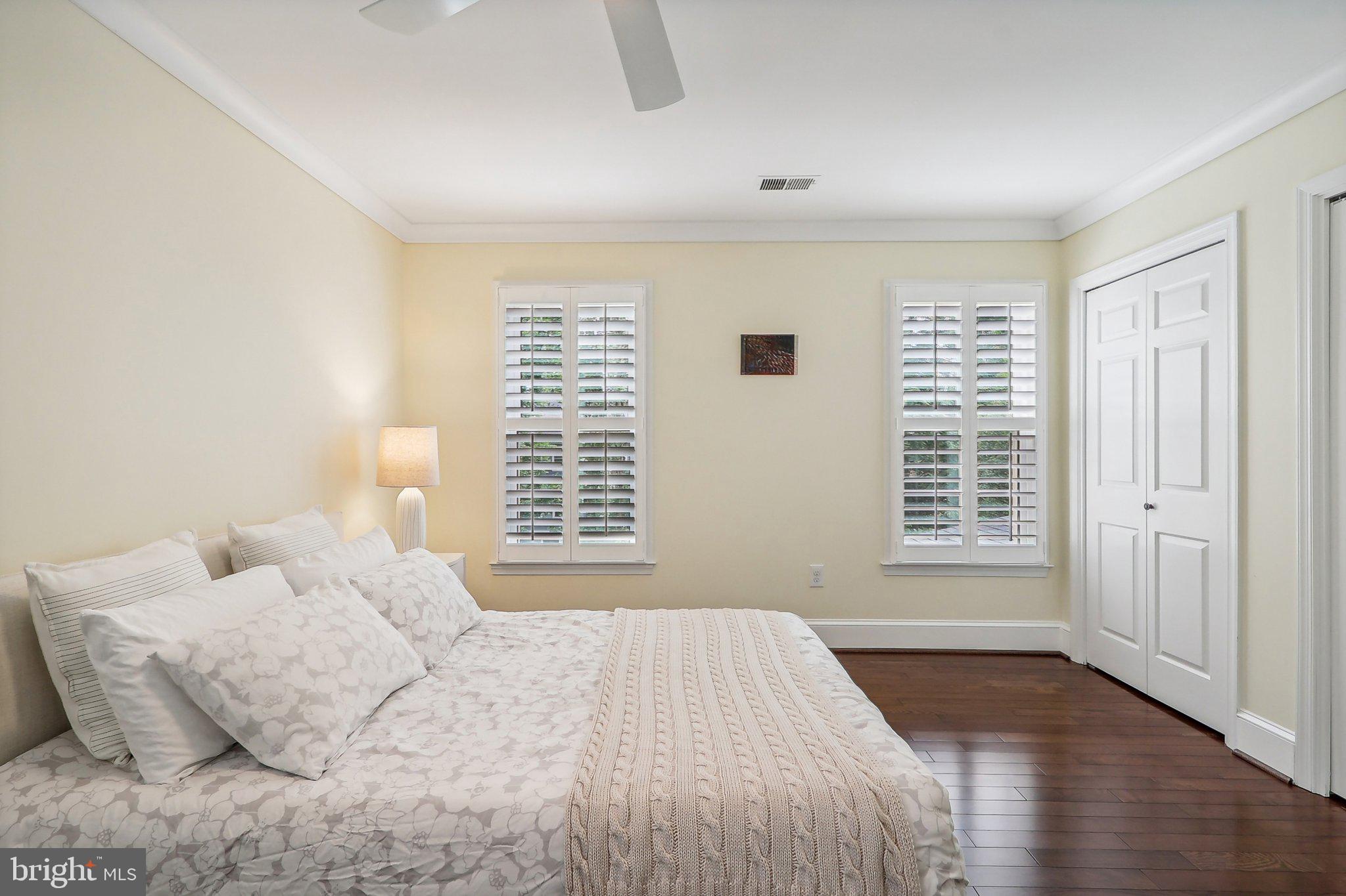 MCLEAN MEADOWS - Residential