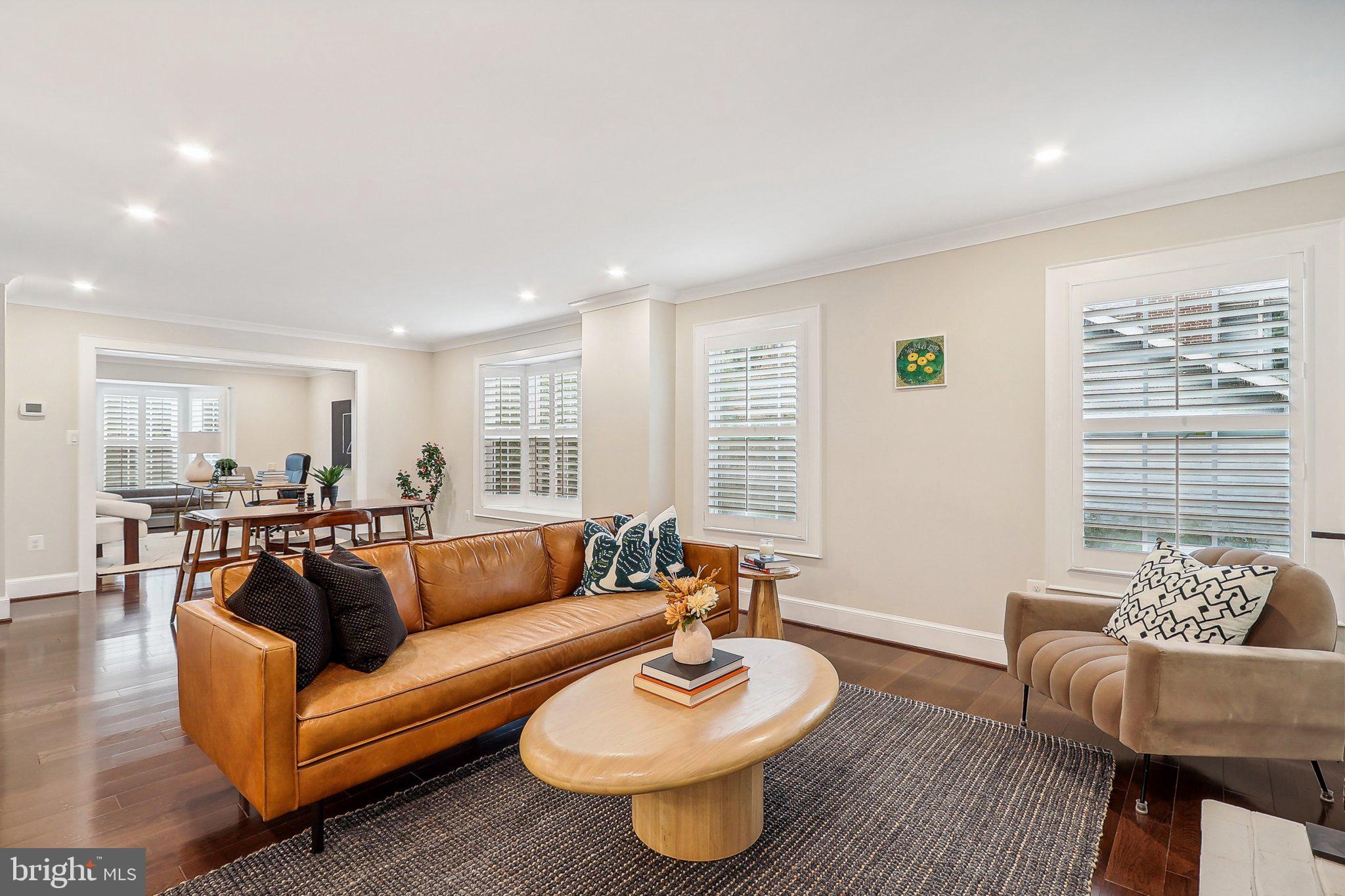 MCLEAN MEADOWS - Residential