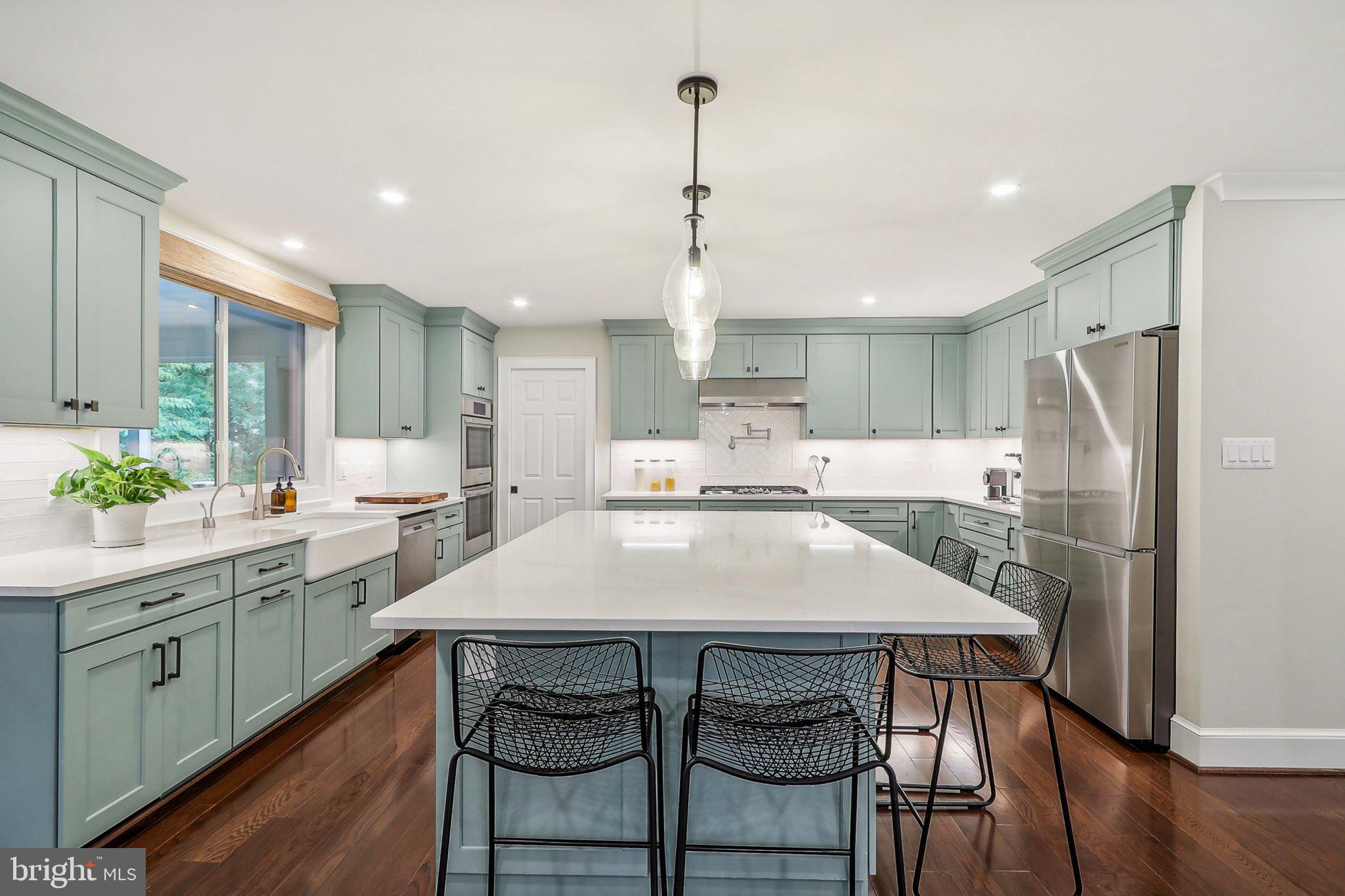 MCLEAN MEADOWS - Residential