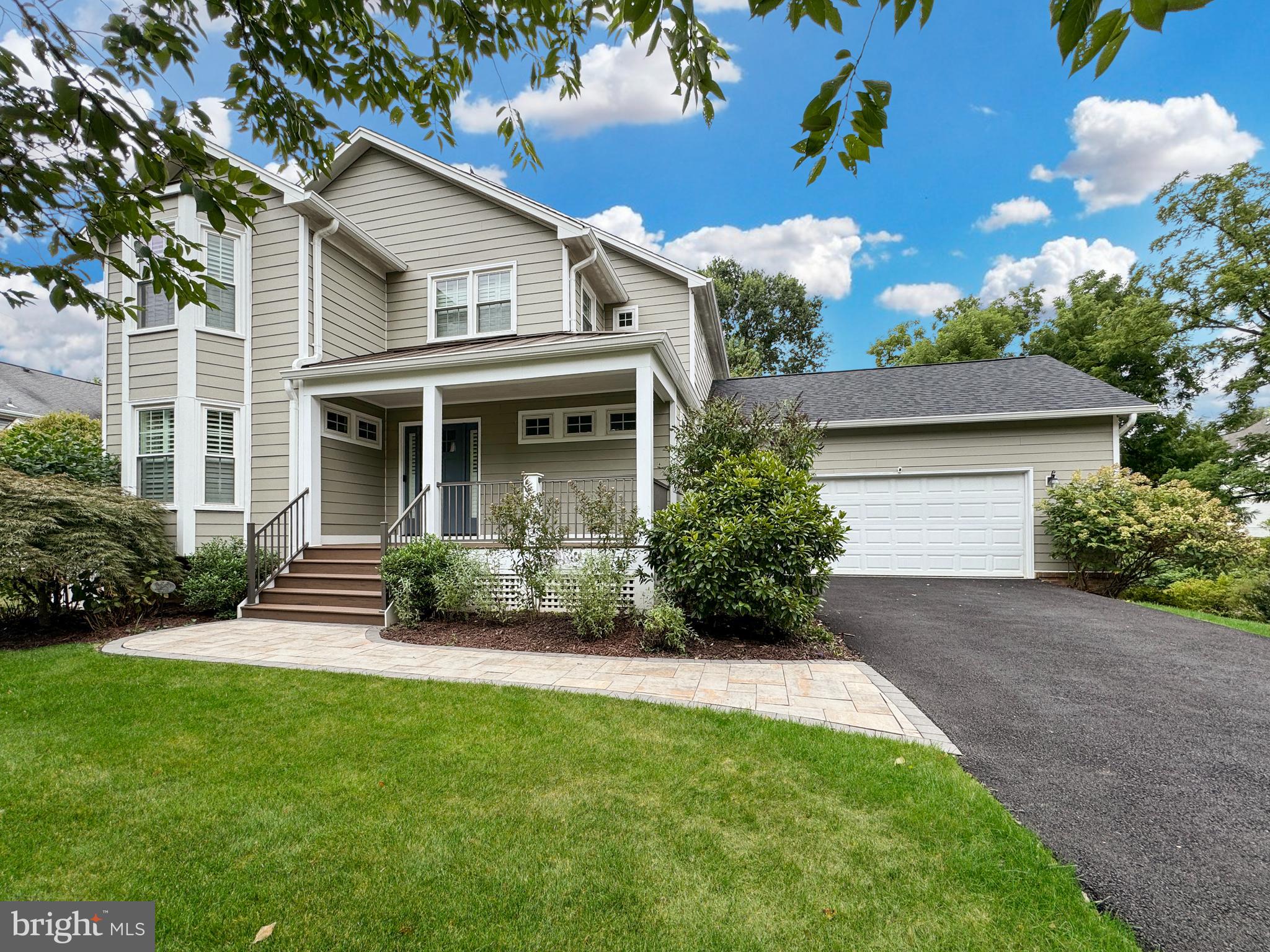 MCLEAN MEADOWS - Residential