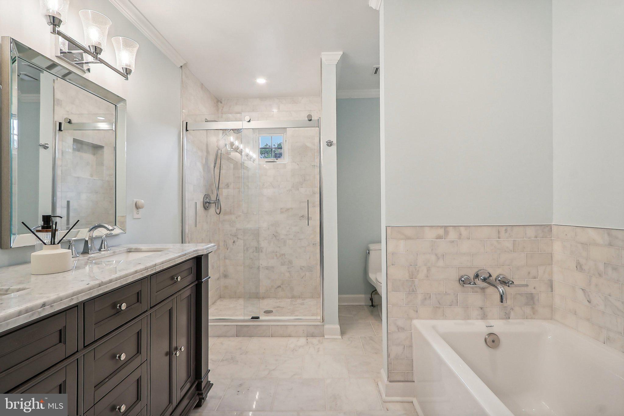 MCLEAN MEADOWS - Residential