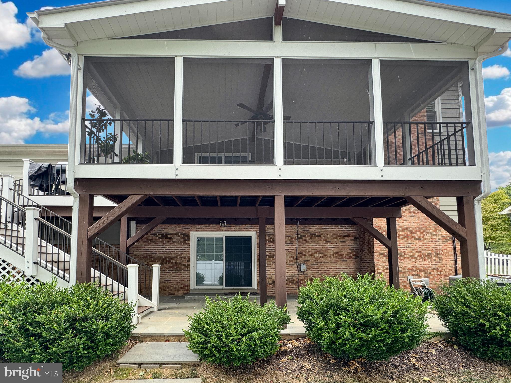 MCLEAN MEADOWS - Residential