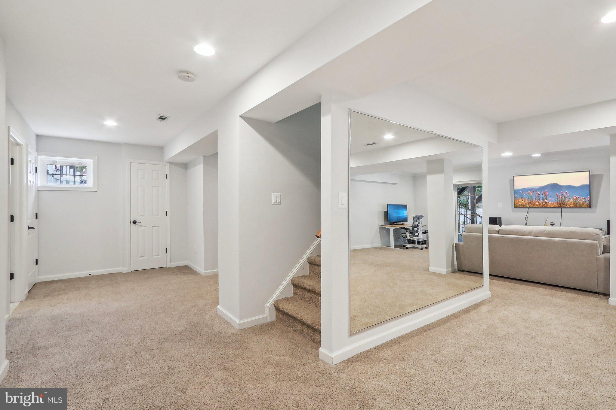 MCLEAN MEADOWS - Residential