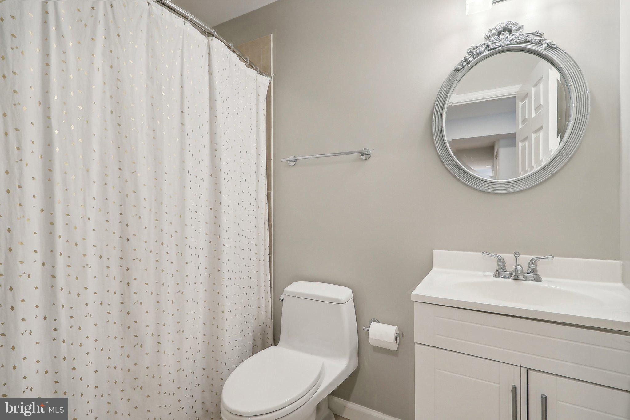 MCLEAN MEADOWS - Residential