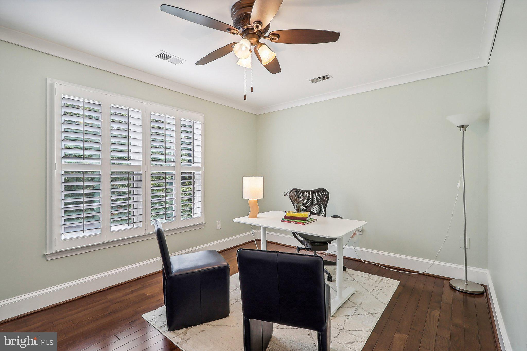 MCLEAN MEADOWS - Residential