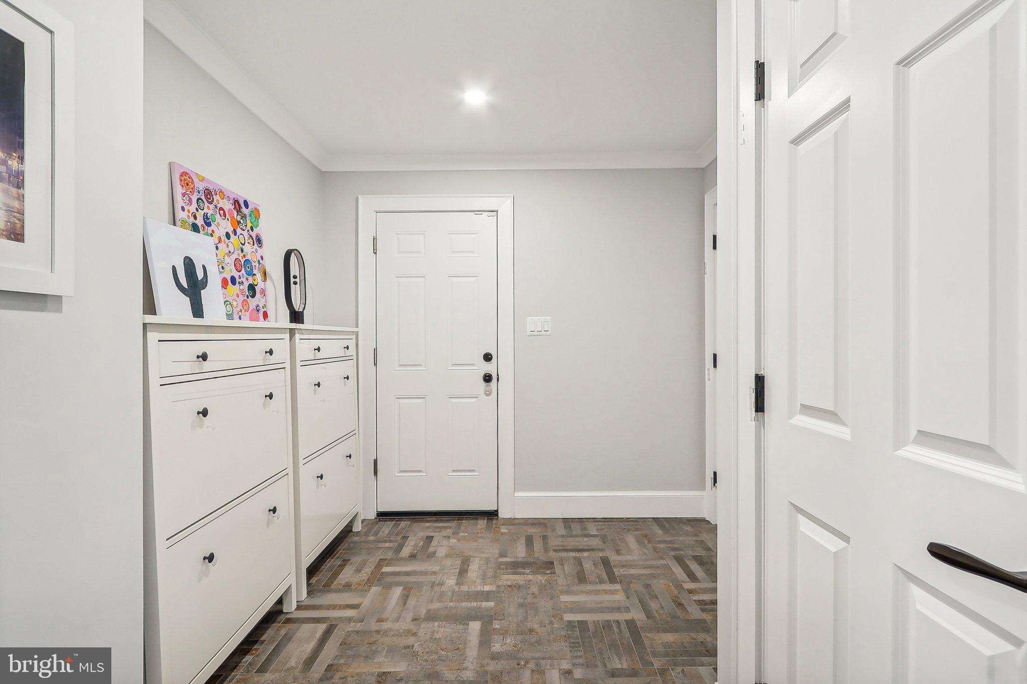 MCLEAN MEADOWS - Residential