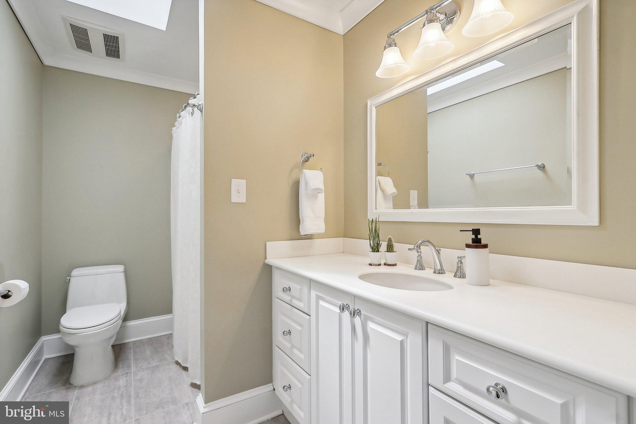 MCLEAN MEADOWS - Residential