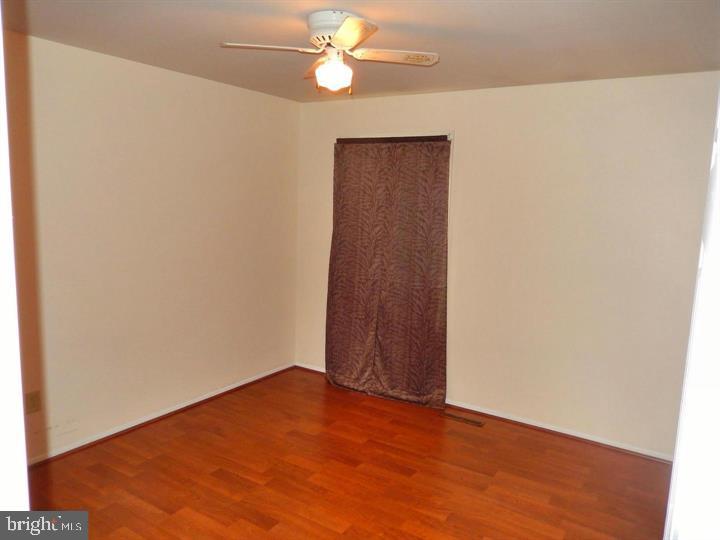 HARFORD SQUARE - Residential Lease