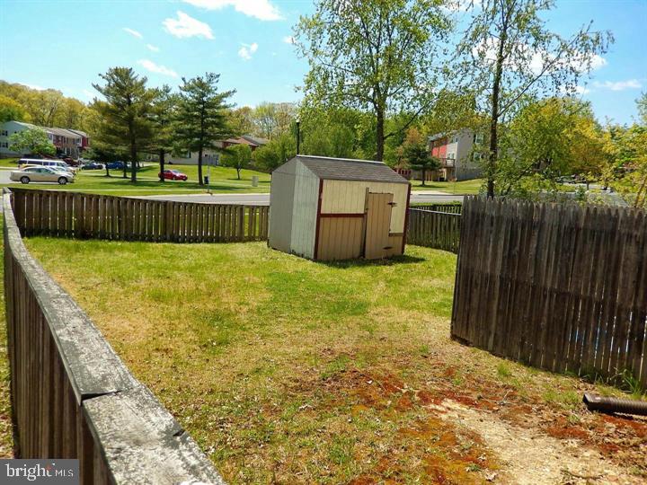 HARFORD SQUARE - Residential Lease