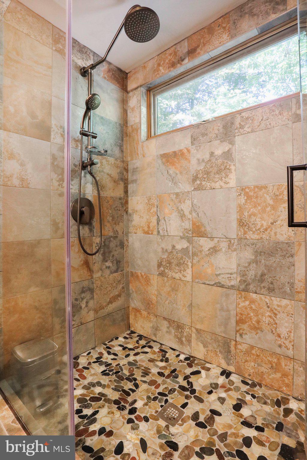 RIVER RIDGE - Residential