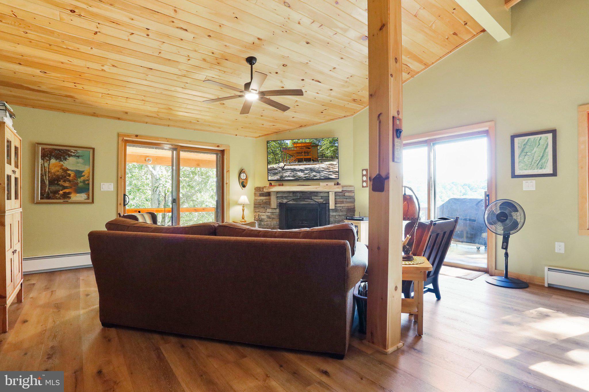 RIVER RIDGE - Residential