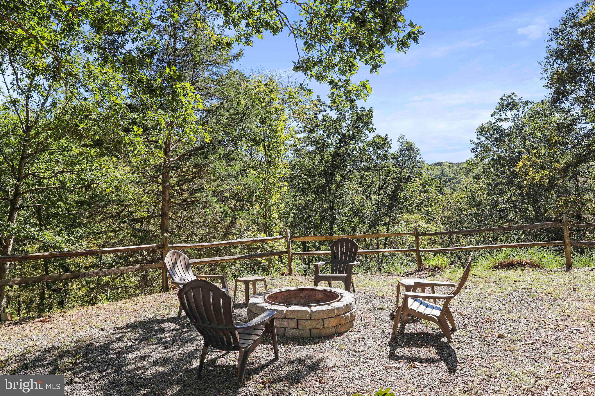 RIVER RIDGE - Residential