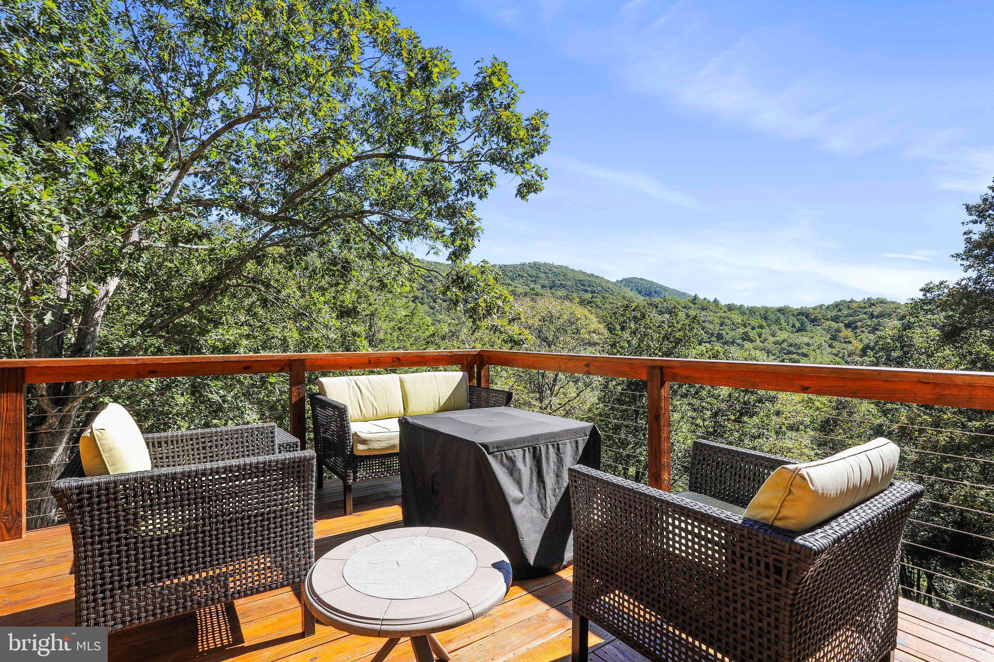 RIVER RIDGE - Residential