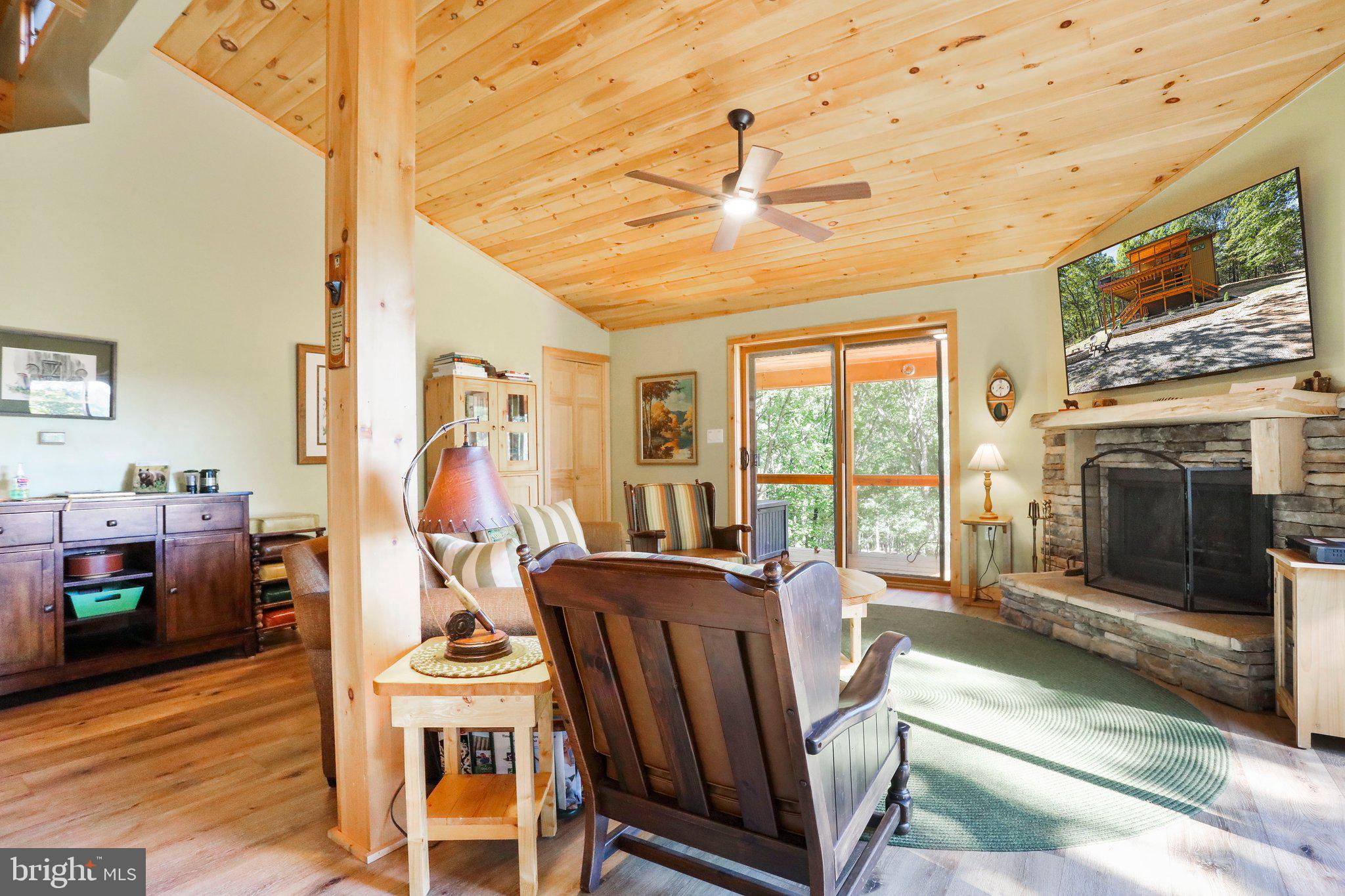 RIVER RIDGE - Residential