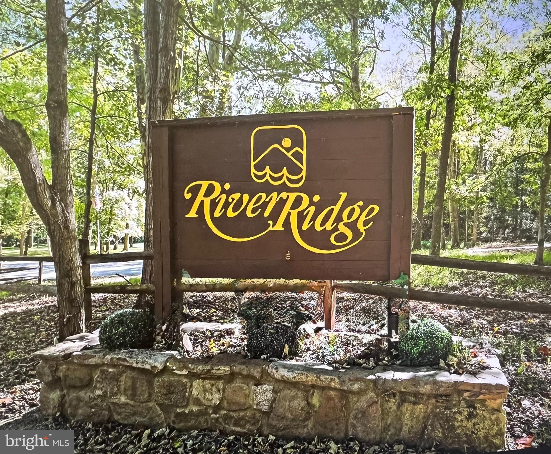 RIVER RIDGE - Residential