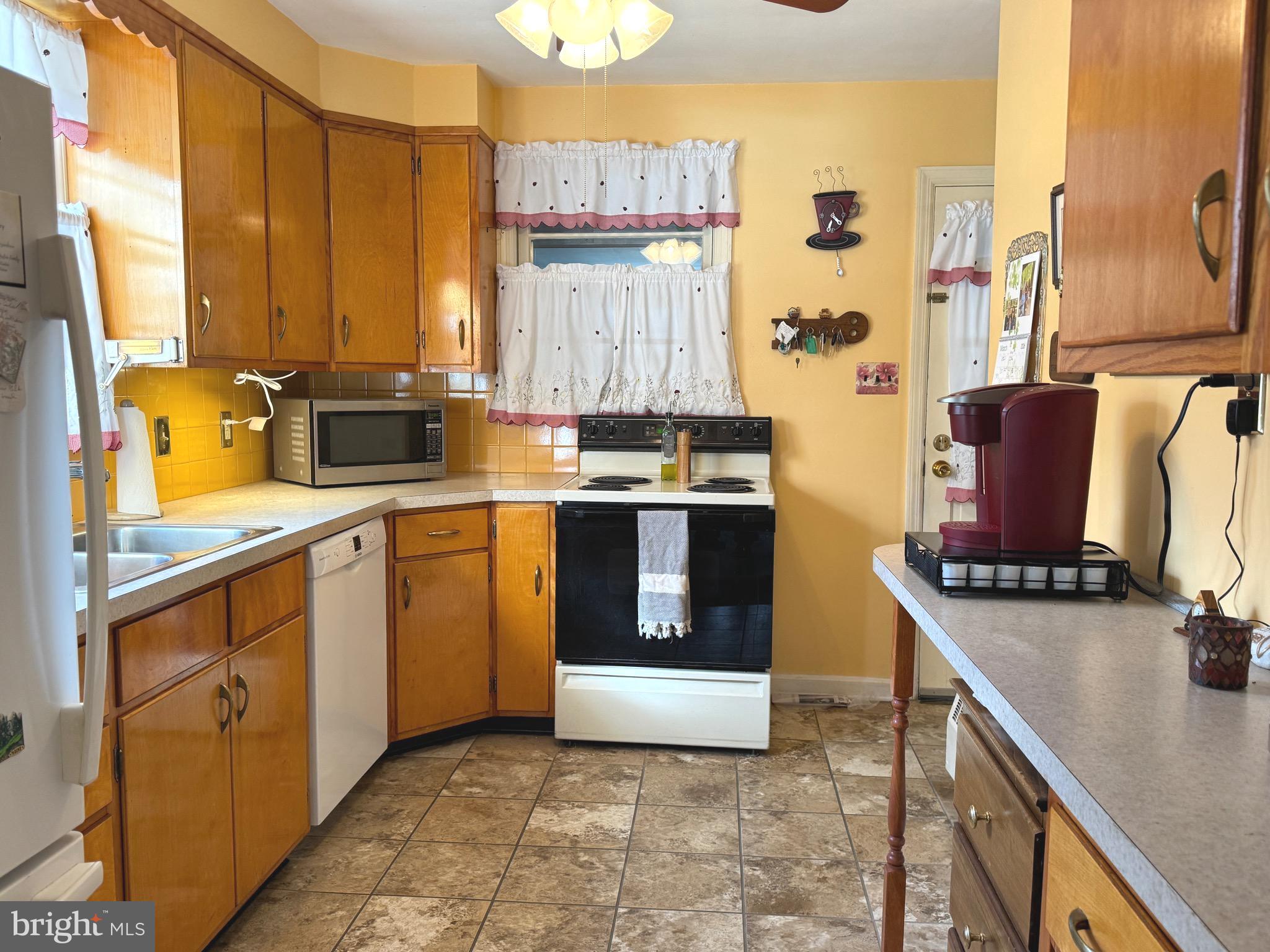 MOUNTVILLE BOROUGH - Residential