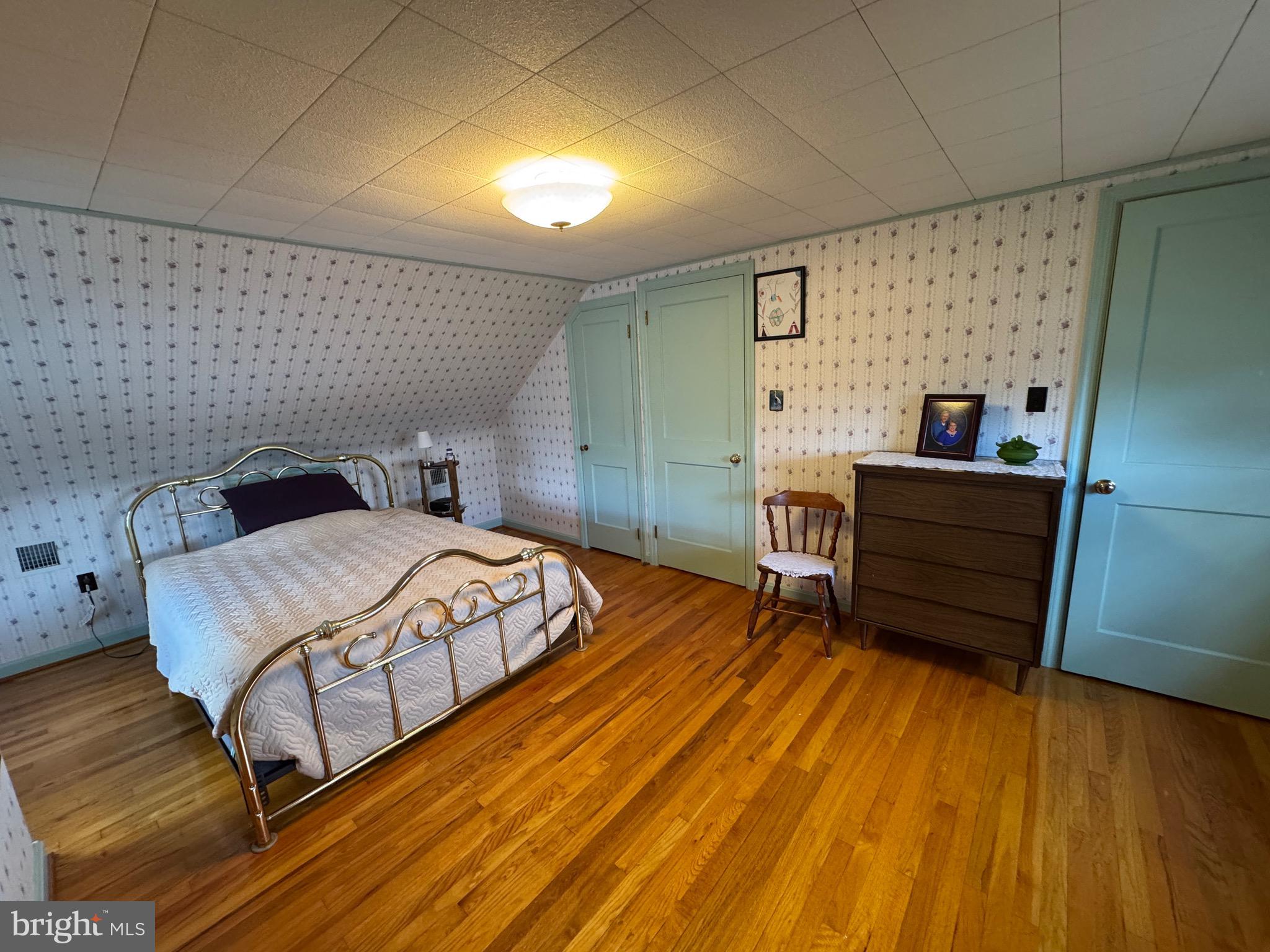 MOUNTVILLE BOROUGH - Residential