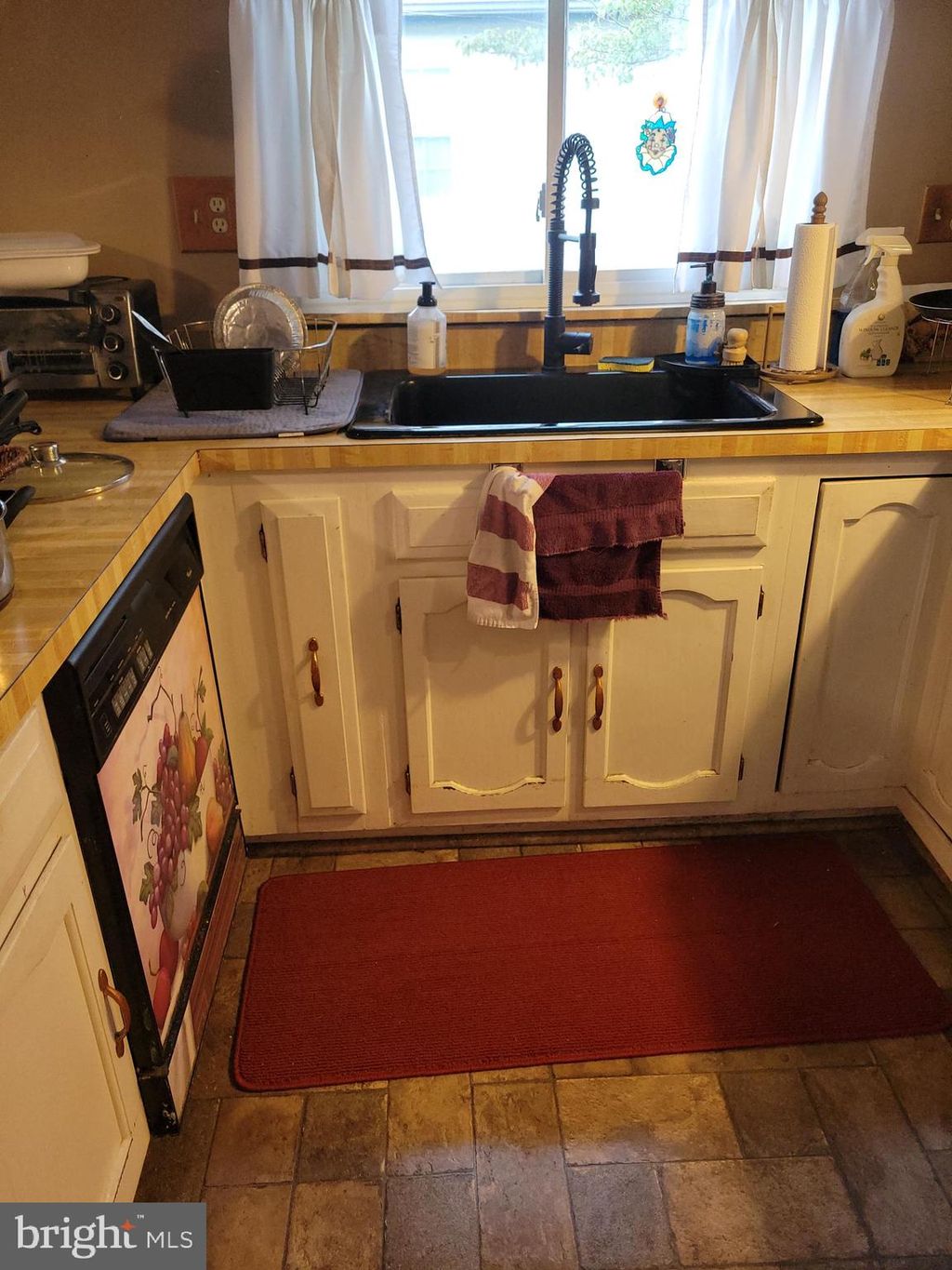 Photo of 13 St Paul Pl, MANCHESTER TOWNSHIP, NJ 08759 (MLS # NJOC2037374)