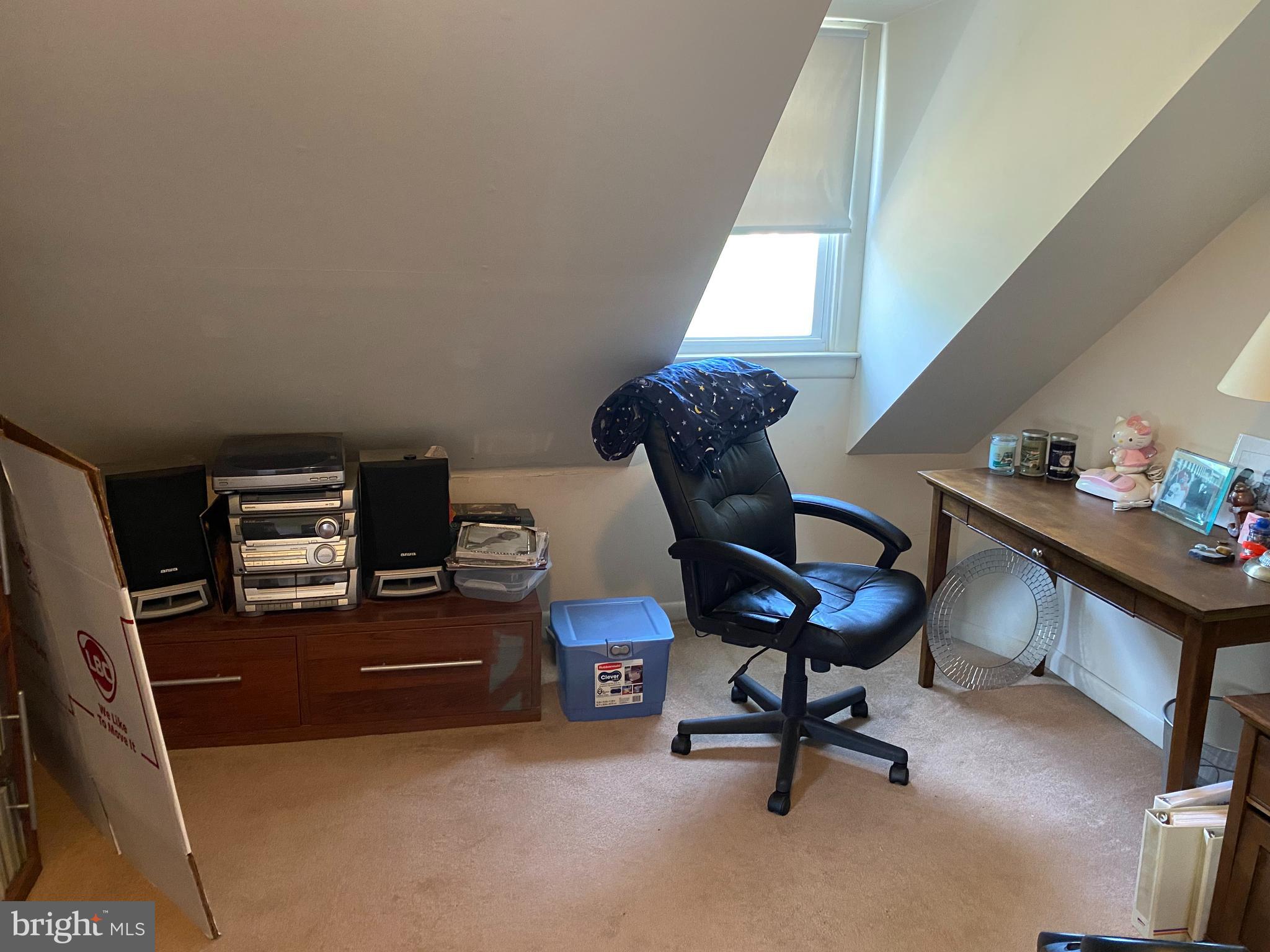 ROSLYN - Residential