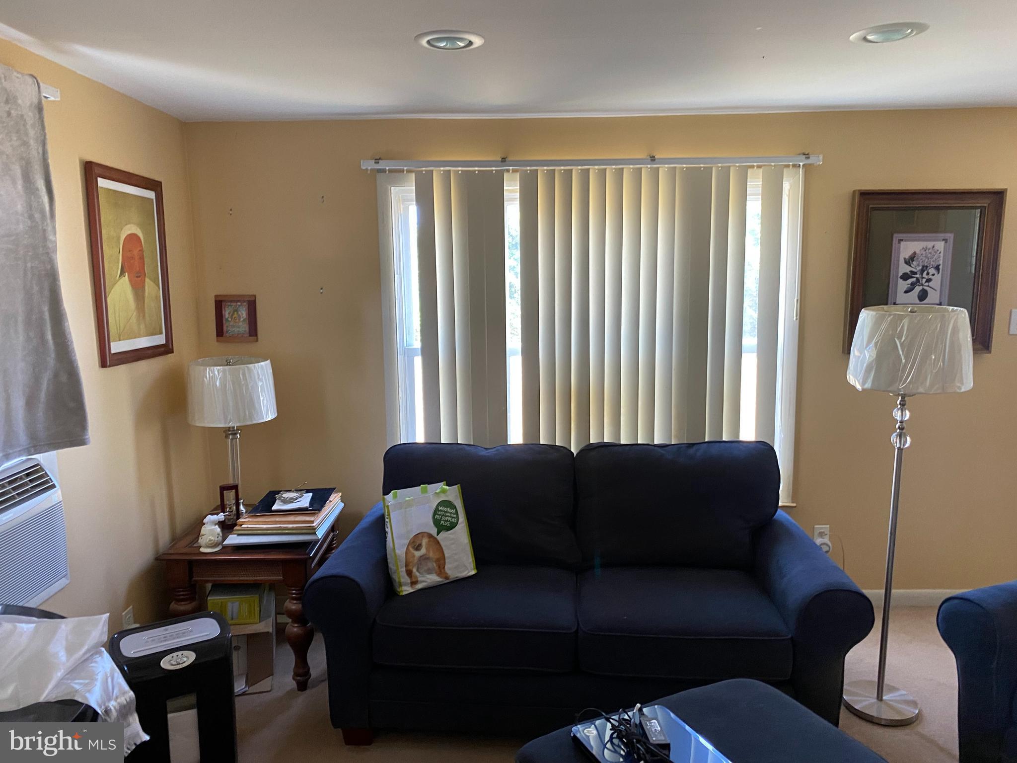 ROSLYN - Residential