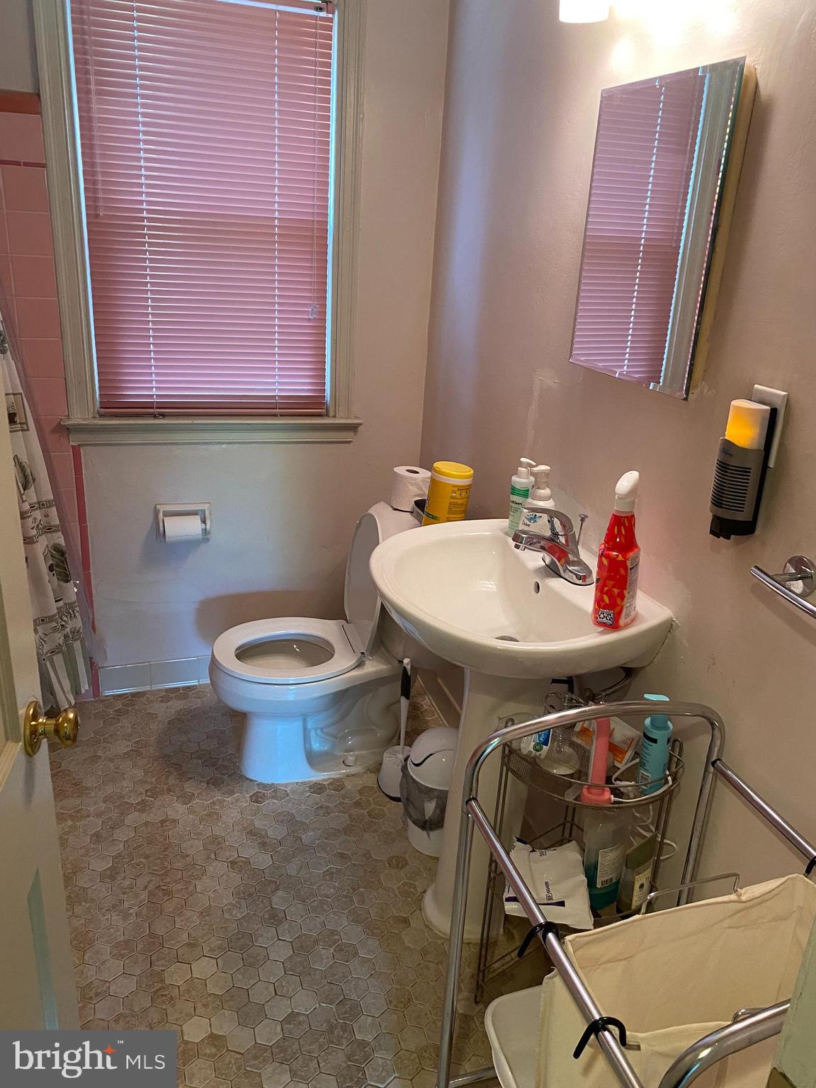 ROSLYN - Residential