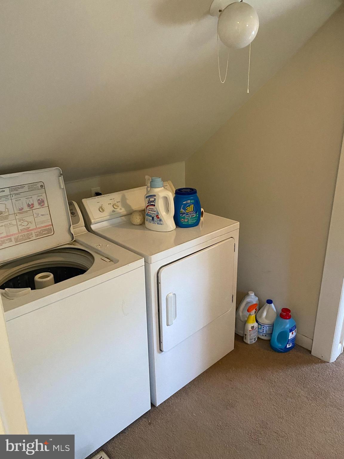 ROSLYN - Residential