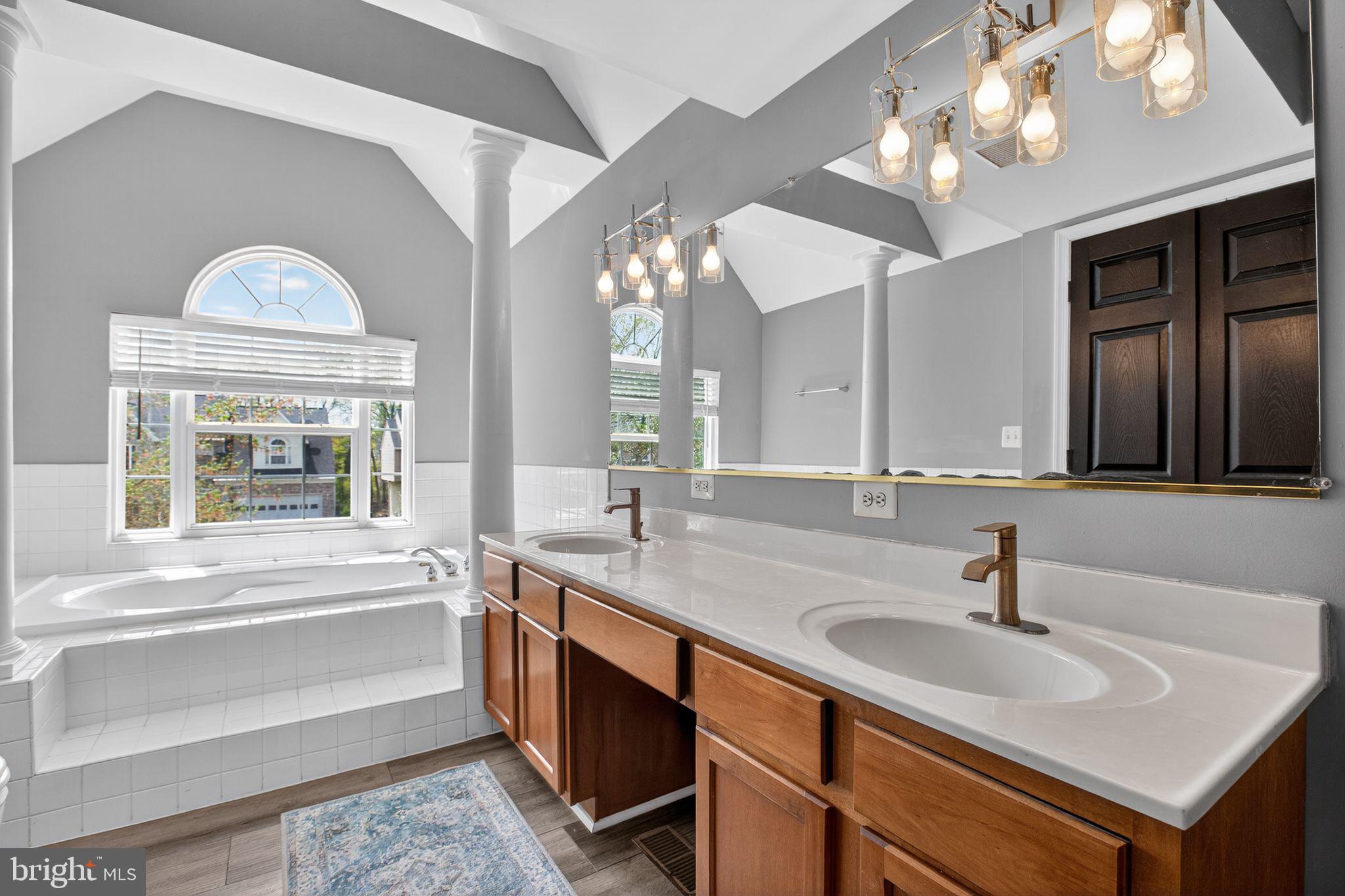 SAINT RICHARDS MANOR - Residential