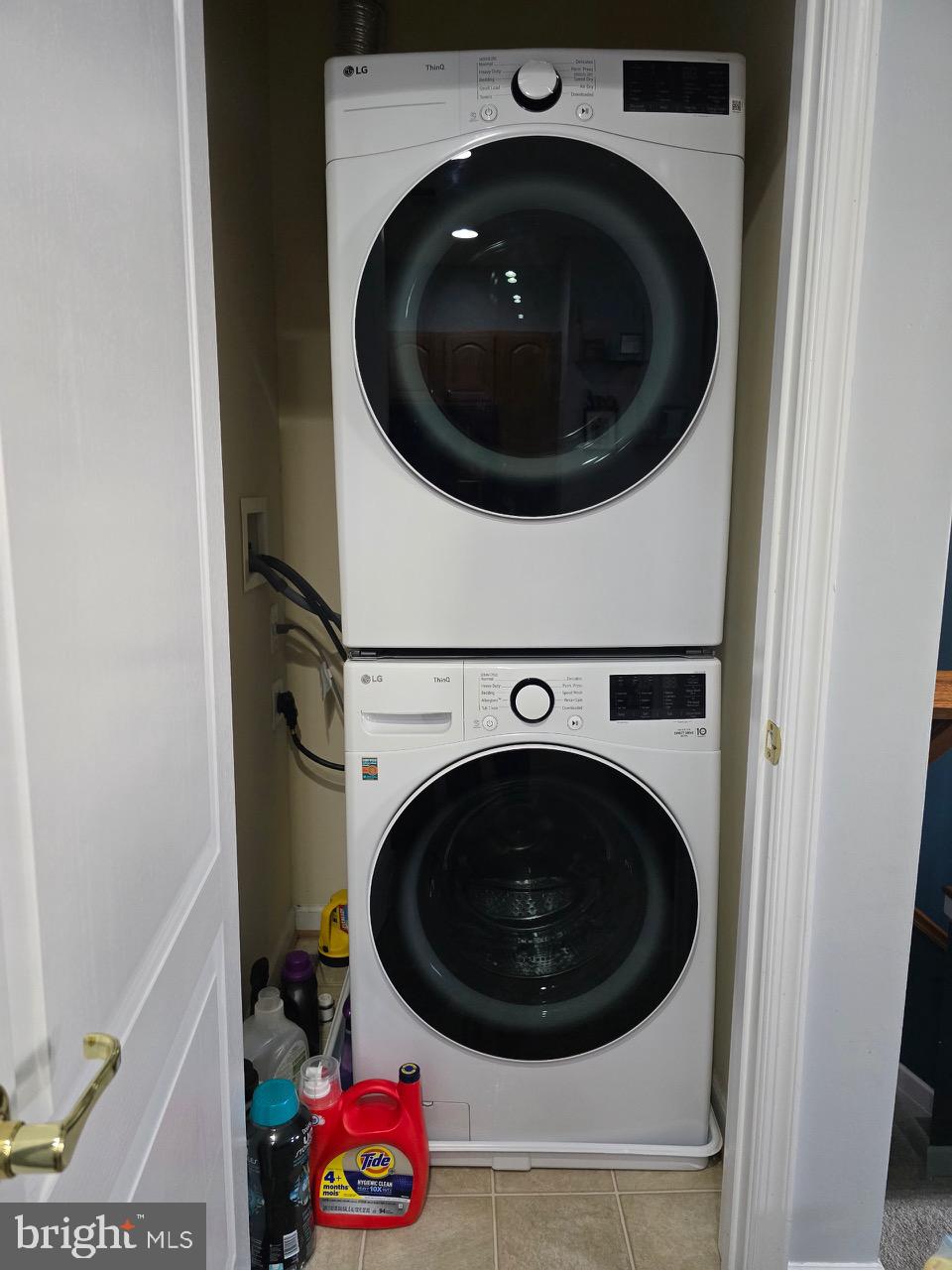 GATEWAY COMMONS - Residential Lease