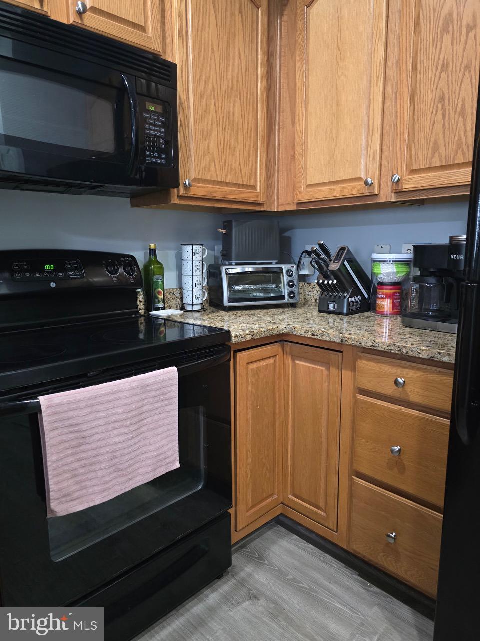 GATEWAY COMMONS - Residential Lease