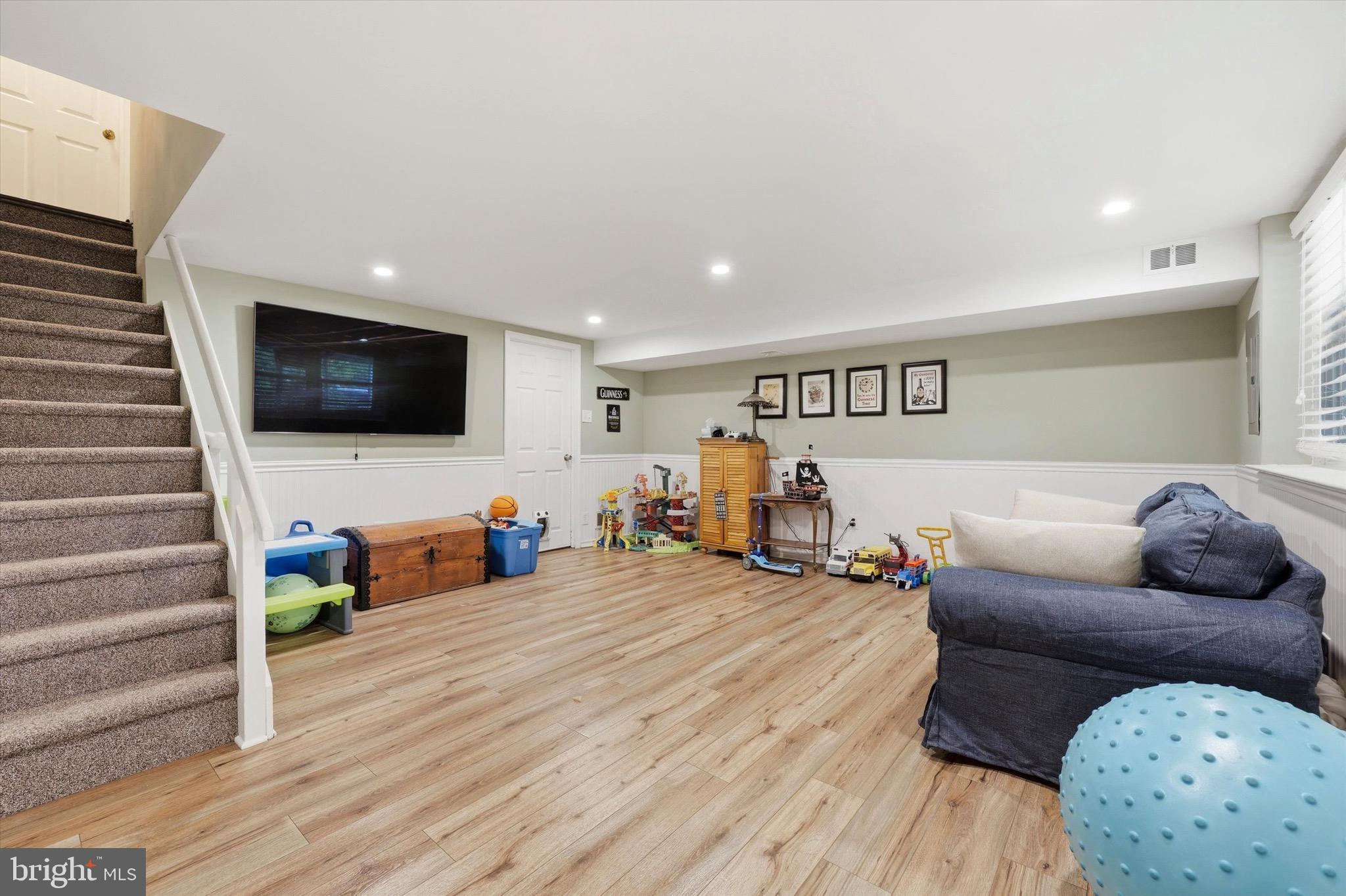 ROXBOROUGH - Residential