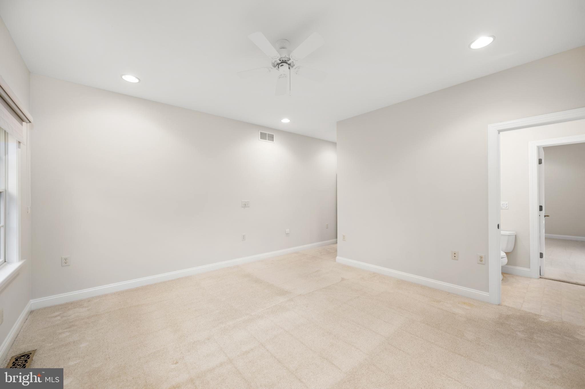 RIVERS END - Residential