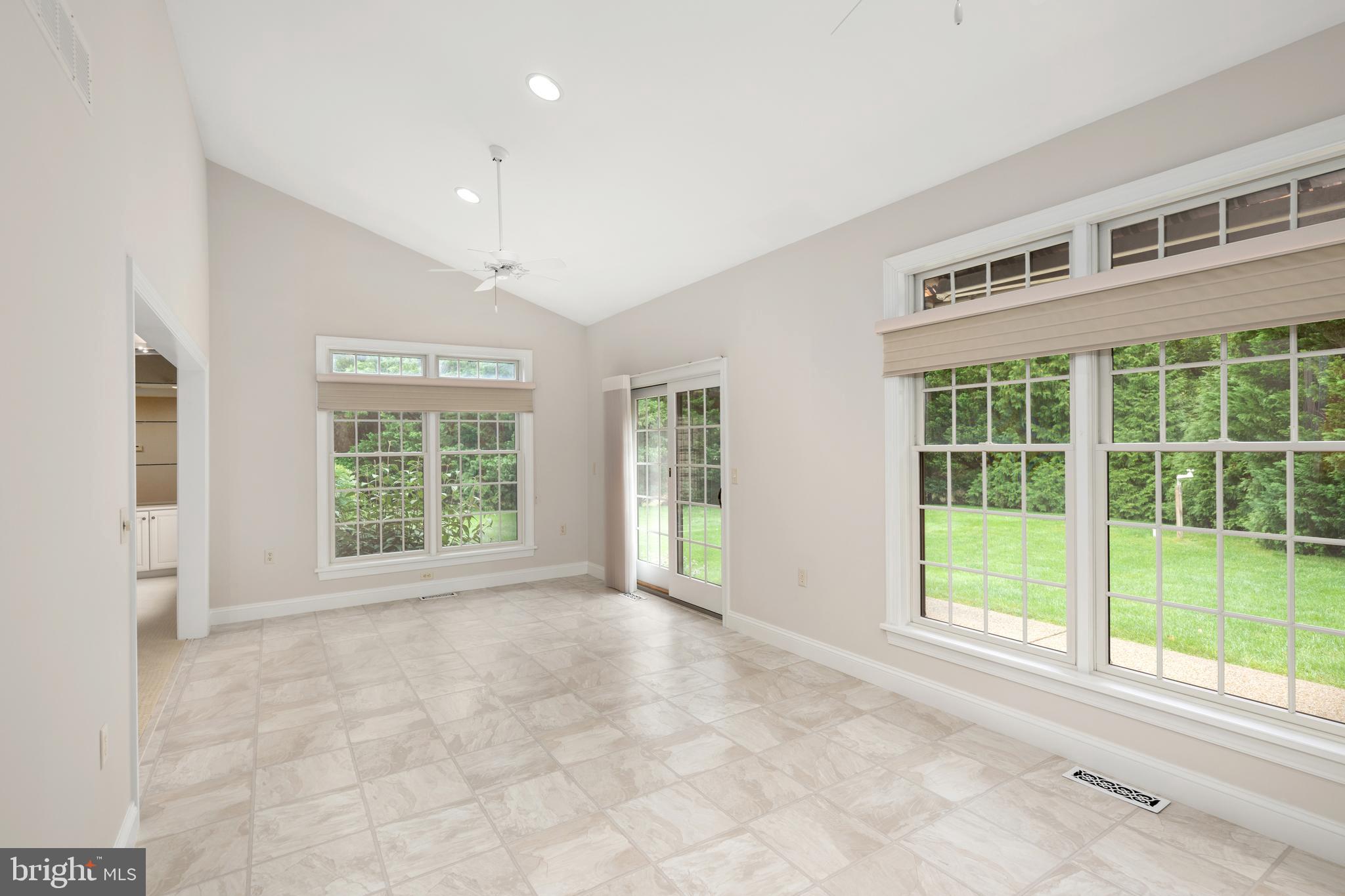 RIVERS END - Residential