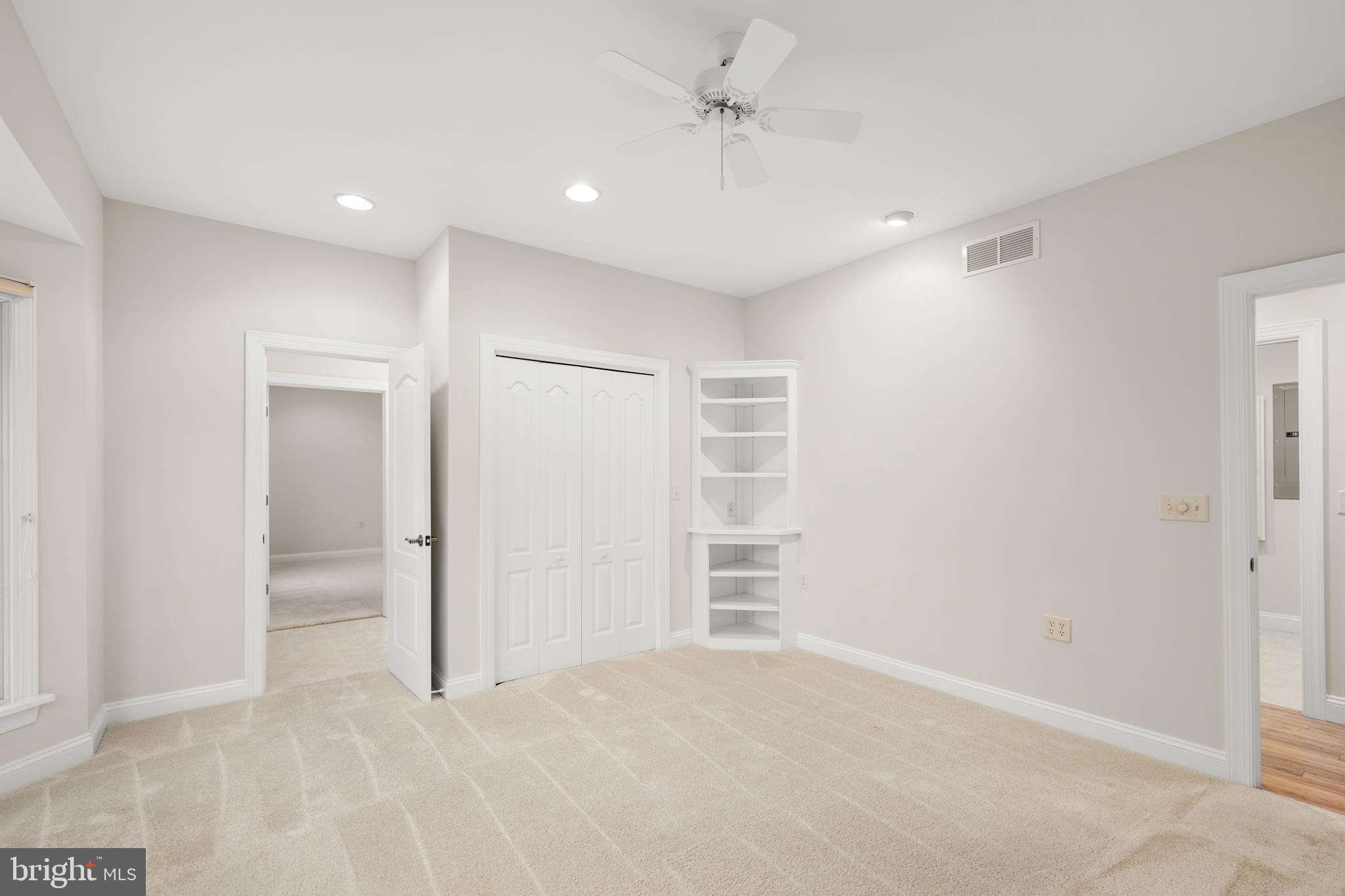 RIVERS END - Residential