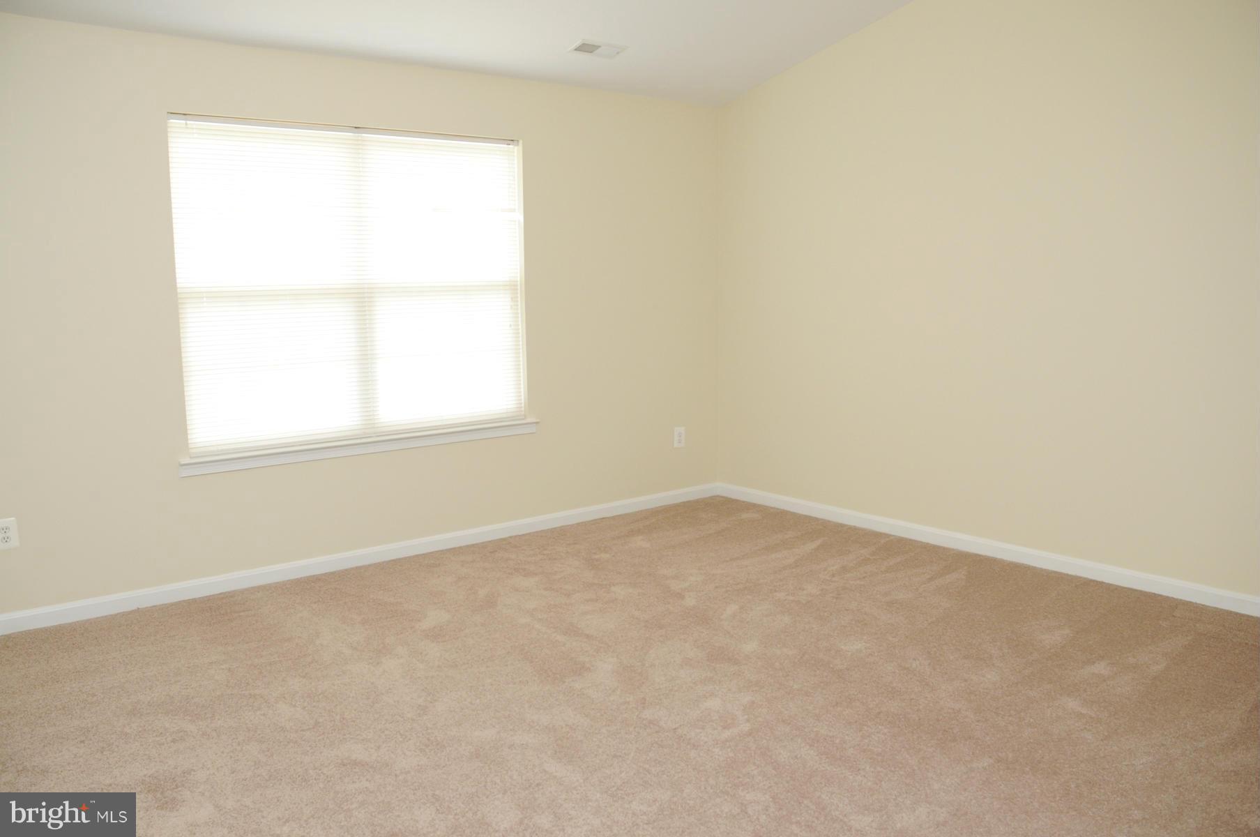 HANNAH PARK - Residential Lease