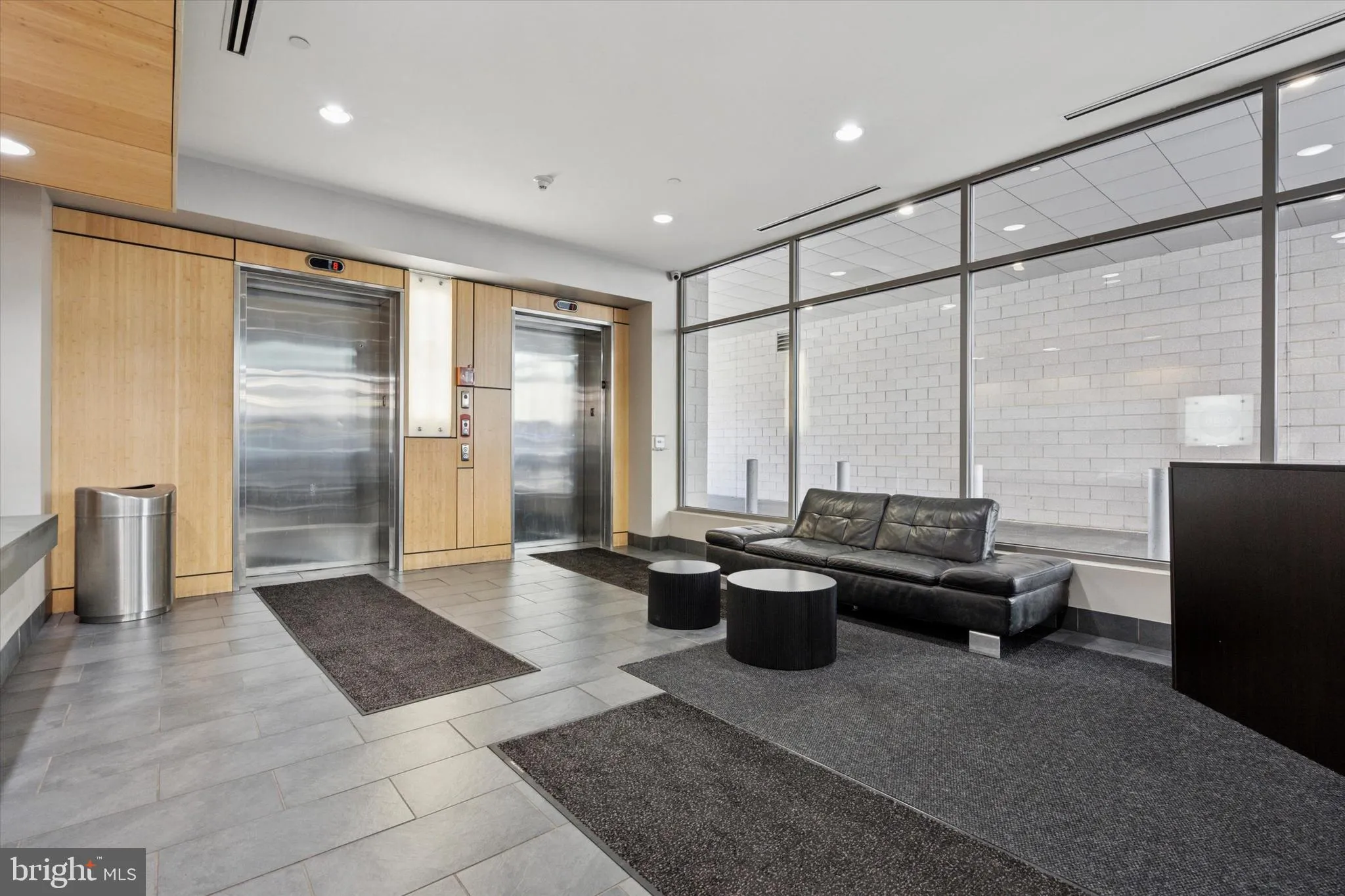 Philadelphia, Pennsylvania 19107, United States, 2 Bedrooms Bedrooms, ,2 BathroomsBathrooms,Residential,Active,115200