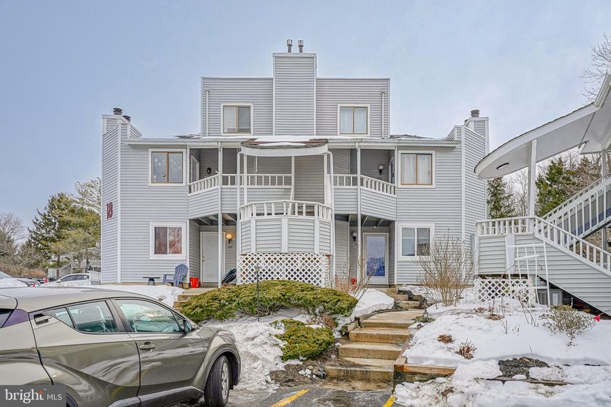 Carefree living in this remodeled first floor condo in LaBonne Vie. Brand New HVAC, Windows, Kitchen, stainless steel Appliances and bathroom.  Move in and enjoy being across from the tennis courts and pool. Association includes On site management and plenty of parking.