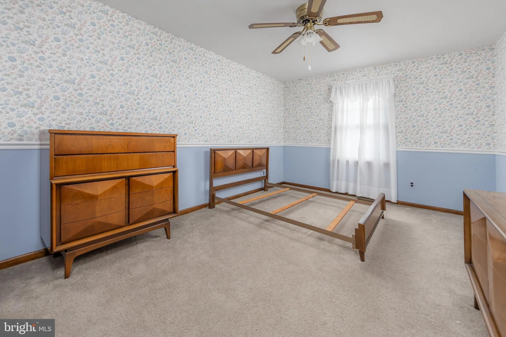 Sewell, New Jersey 08080, United States, 4 Bedrooms Bedrooms, ,3 BathroomsBathrooms,Residential,Pending,78176