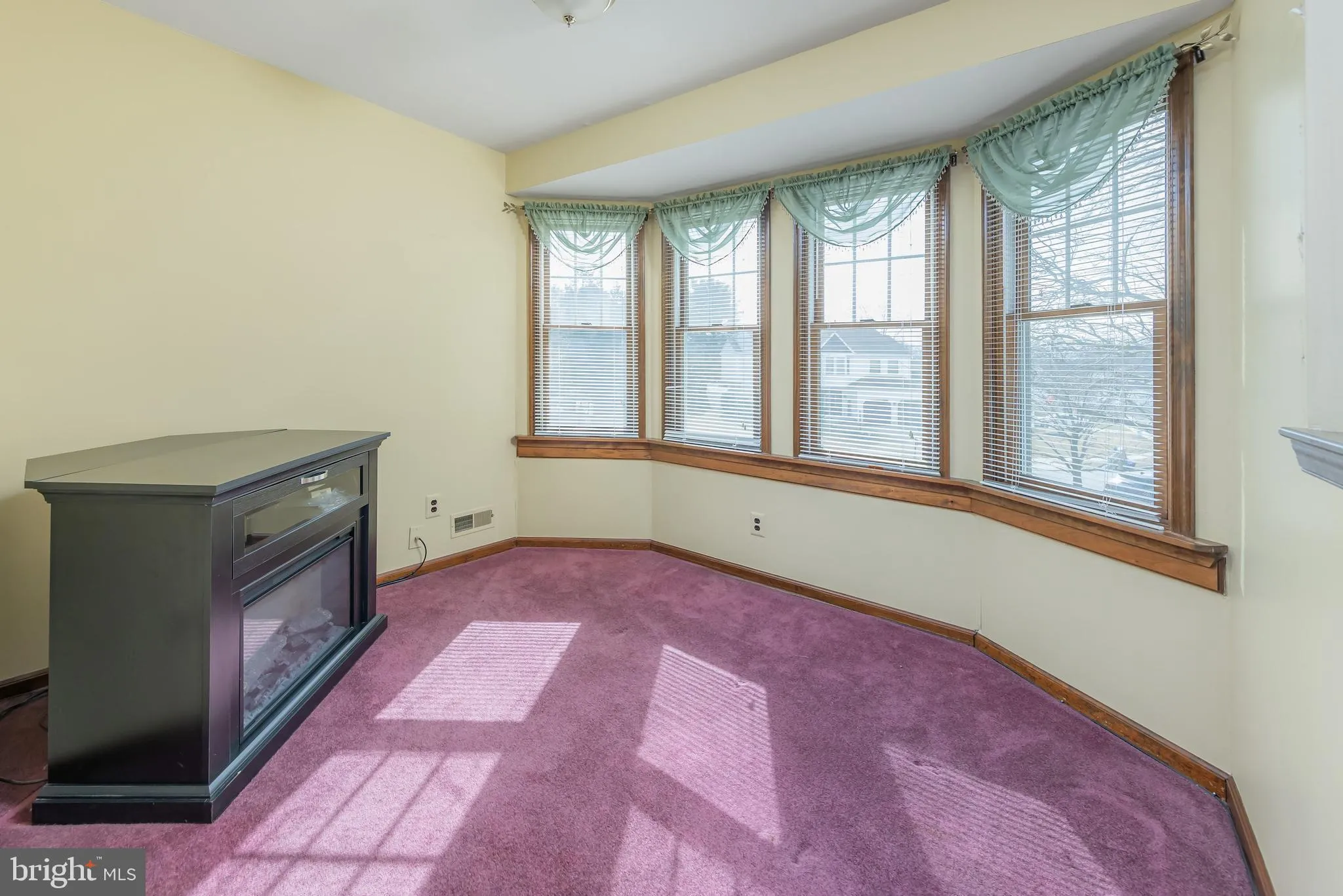 Sewell, New Jersey 08080, United States, 4 Bedrooms Bedrooms, ,3 BathroomsBathrooms,Residential,Pending,78176