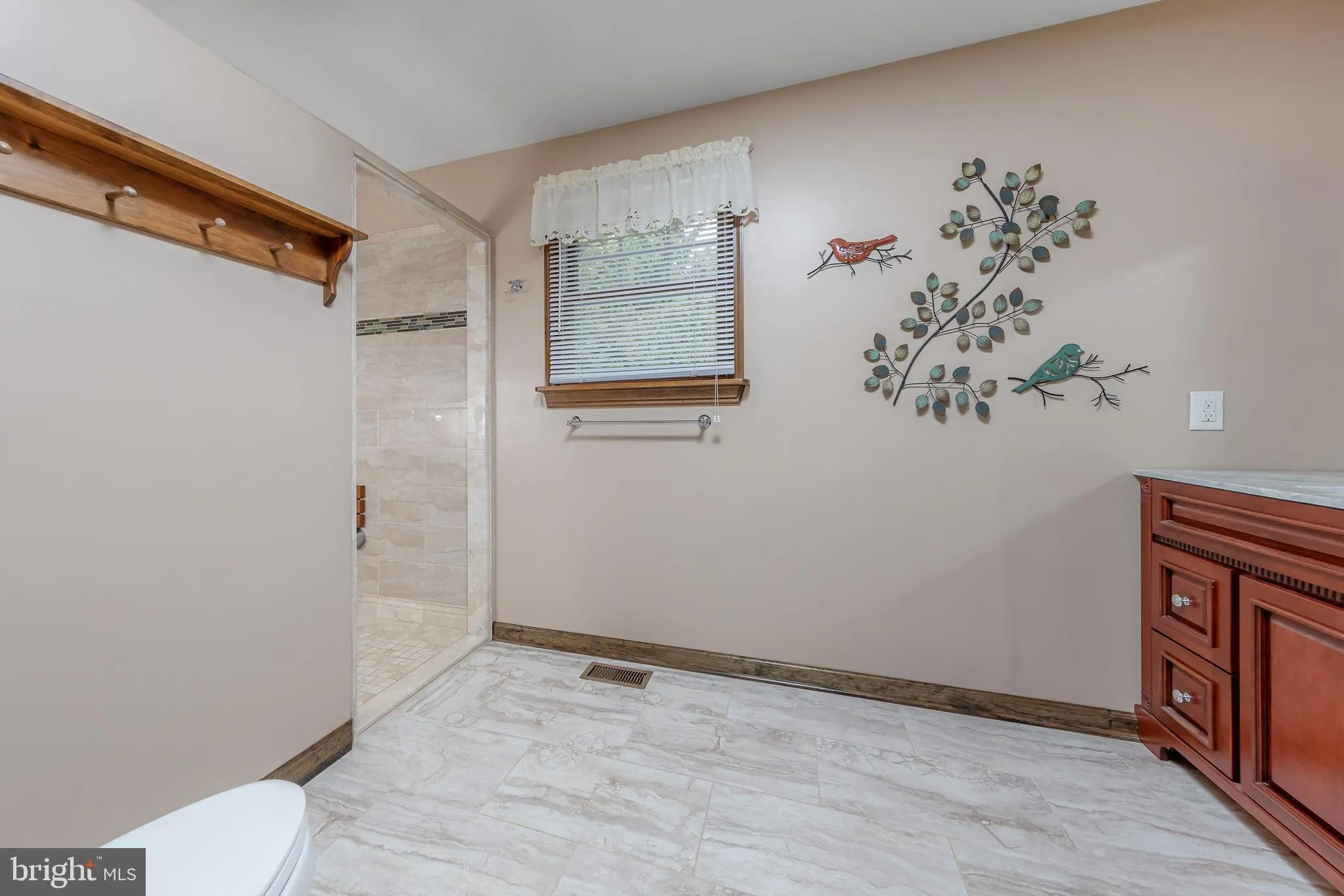 Sewell, New Jersey 08080, United States, 4 Bedrooms Bedrooms, ,3 BathroomsBathrooms,Residential,Pending,78176