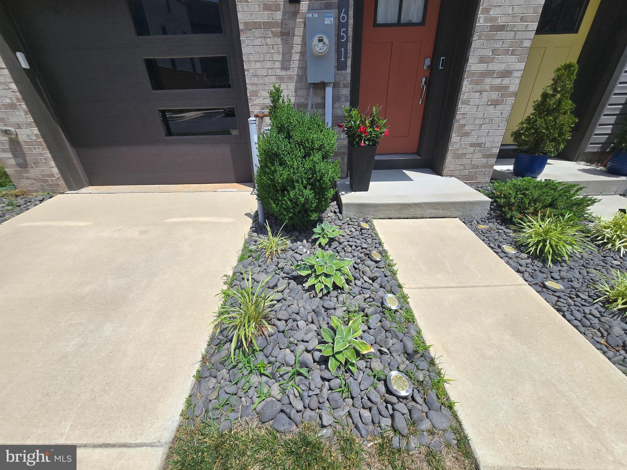 651 CHALCEDONY LANE