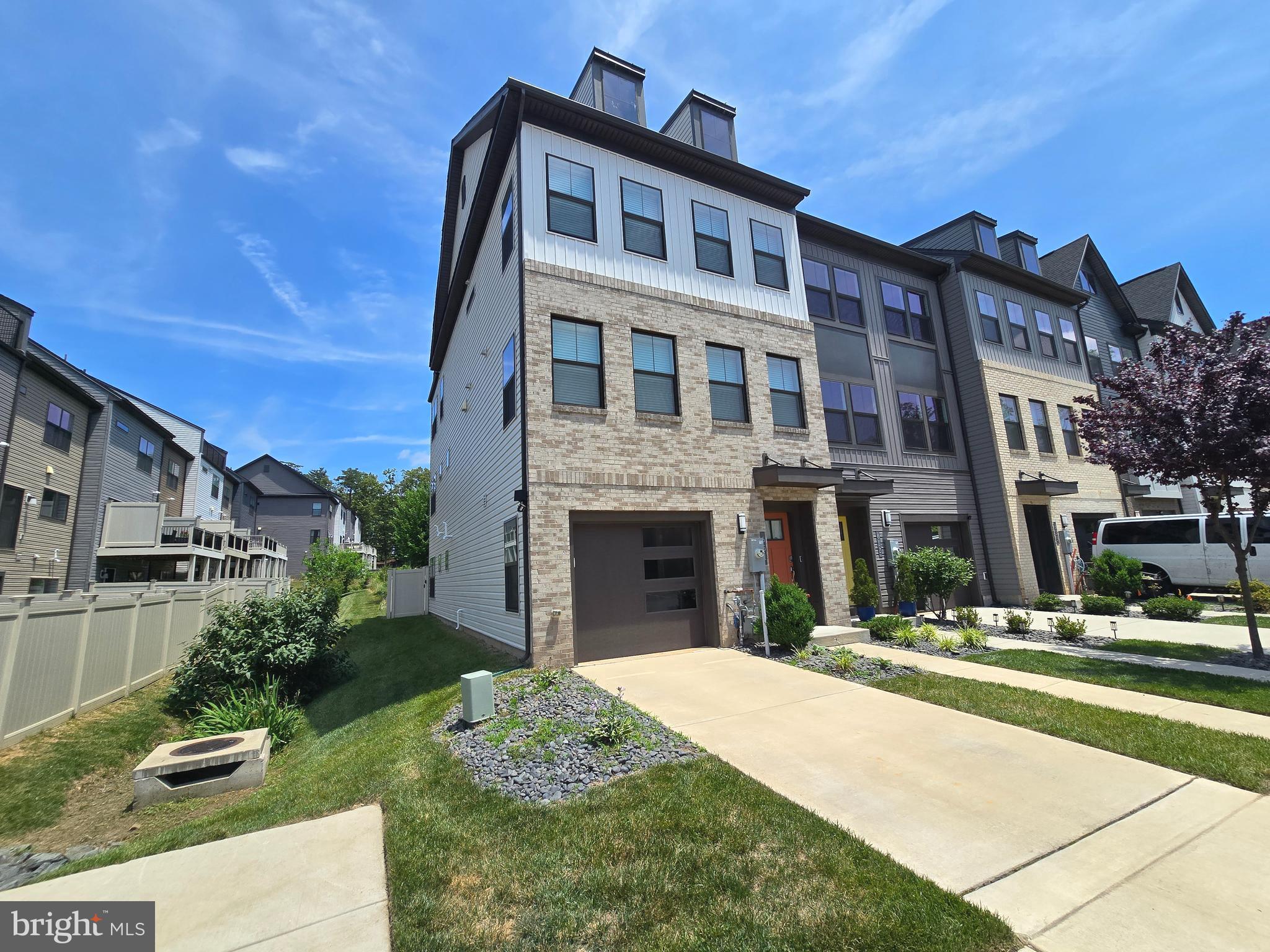 651 CHALCEDONY LANE