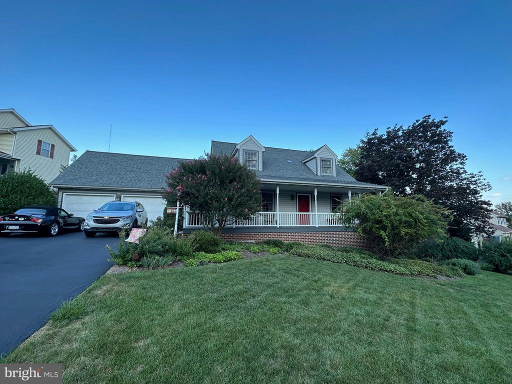 Photo of 425 Sunrise Boulevard, Elizabethtown, PA 17022 (MLS # PALA2041070)