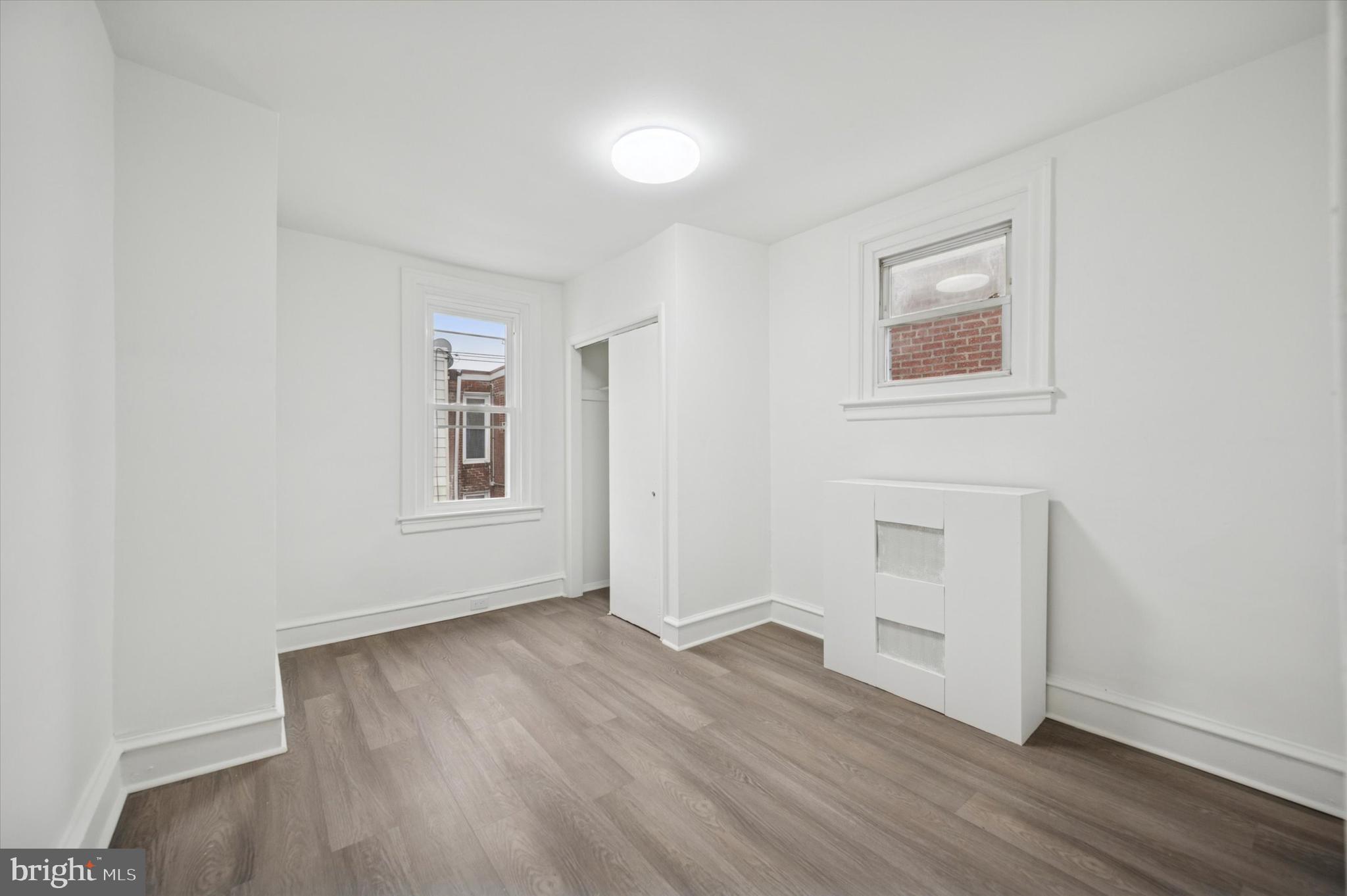 OXFORD CIRCLE - Residential