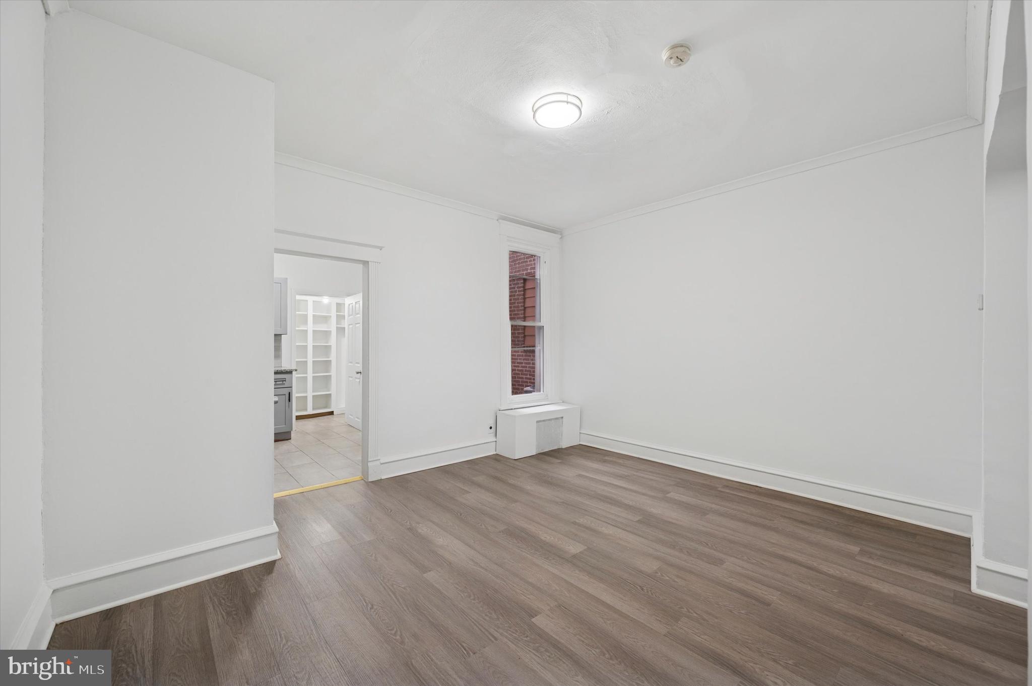 OXFORD CIRCLE - Residential