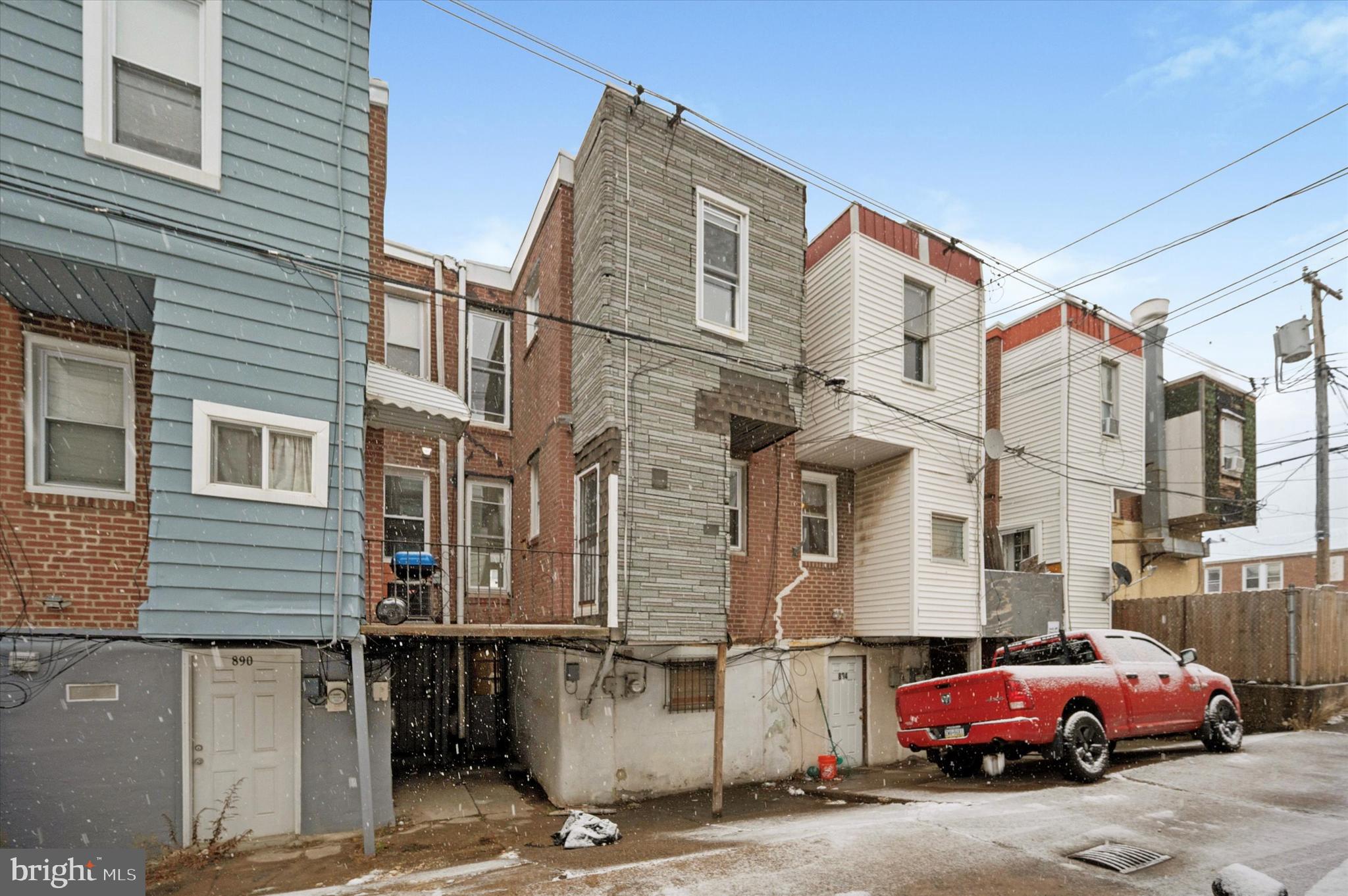 OXFORD CIRCLE - Residential