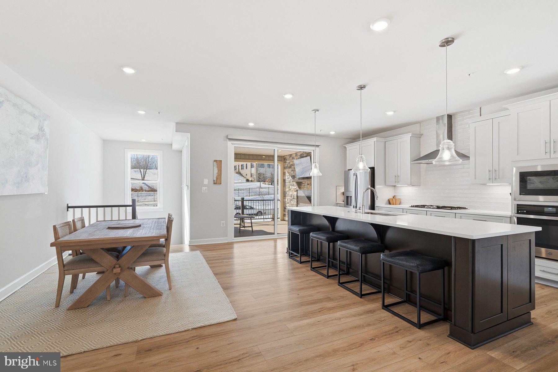 LONGVIEW RIDGE - Residential