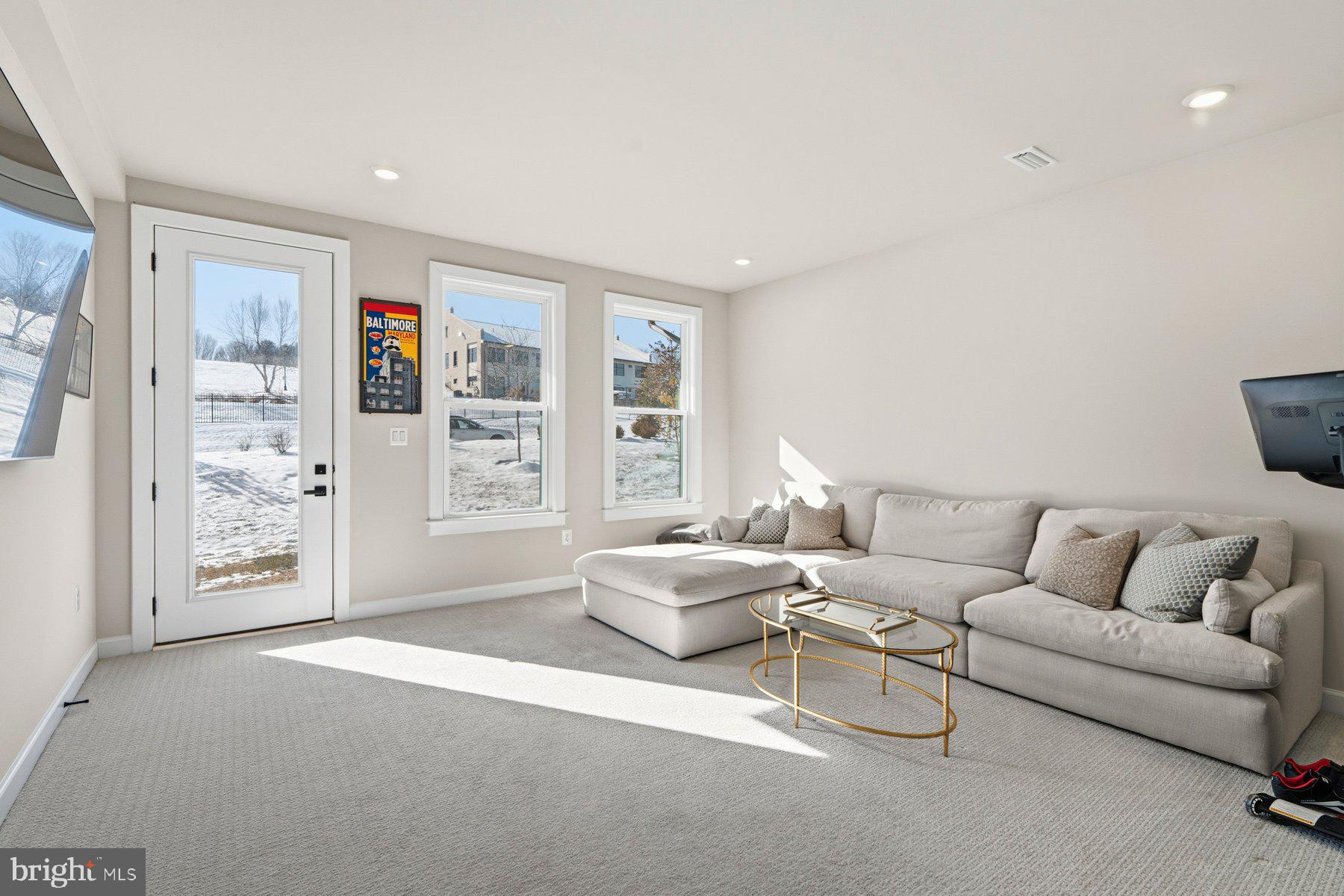 241 HICKORY HOLLOW COURT