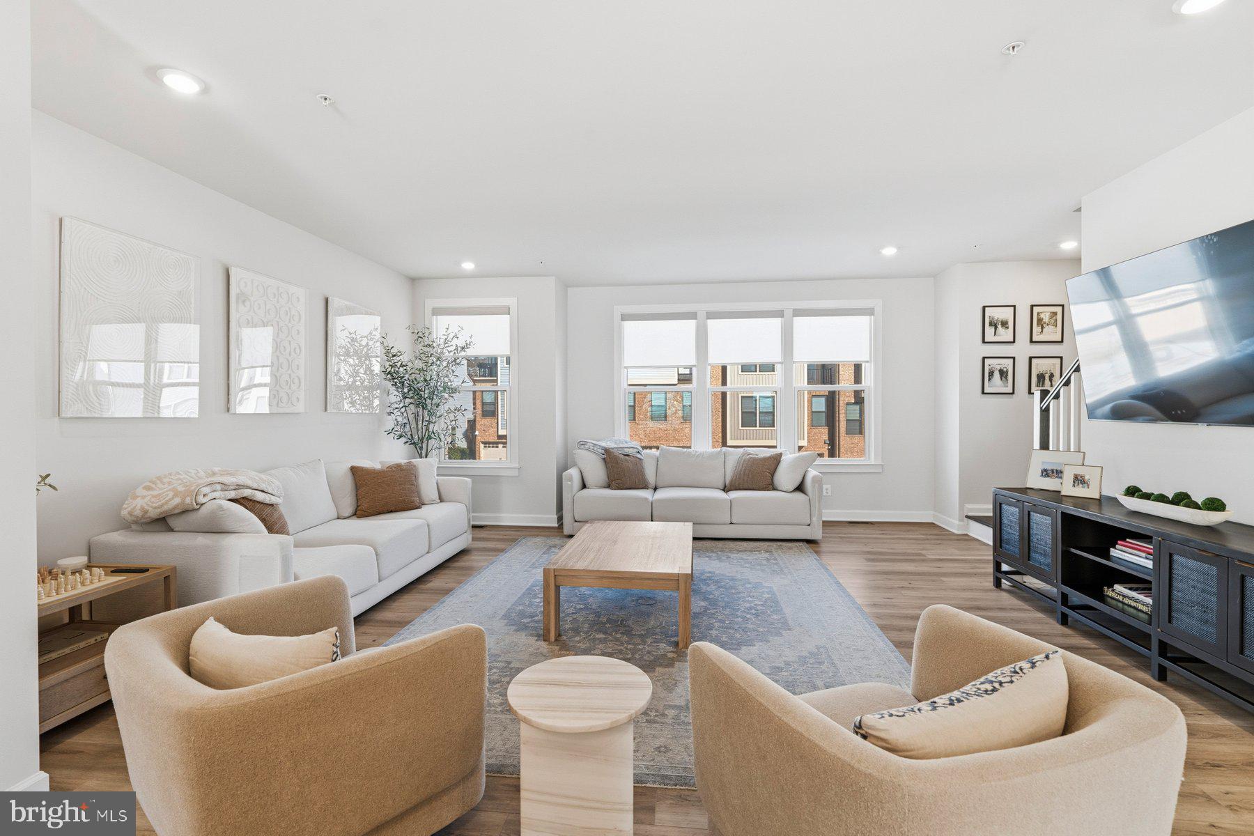 LONGVIEW RIDGE - Residential